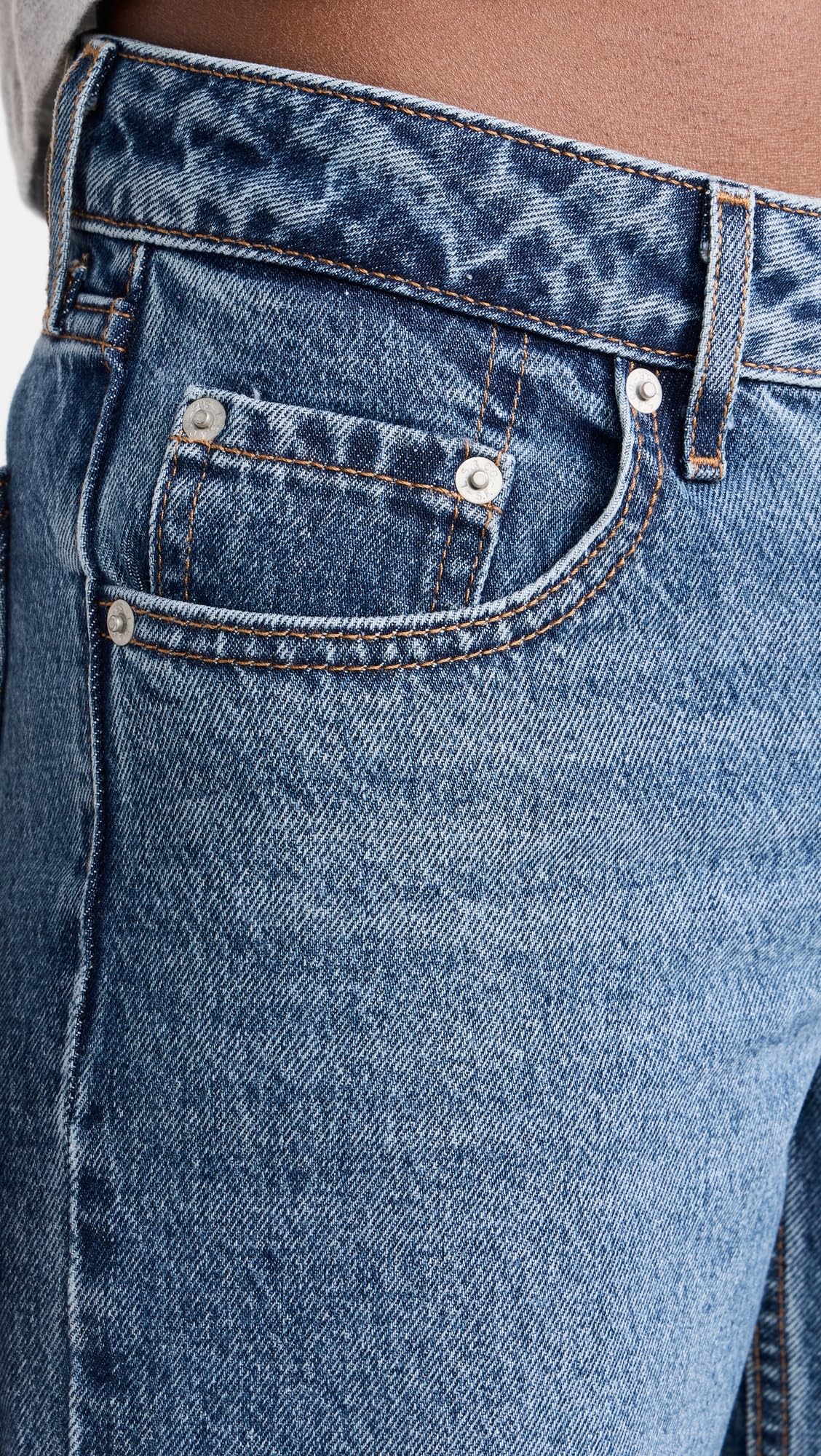 Levi's Women's Low Loose Fit Jeans - Comfortable & Stylish Denim Pants for Casual Wear, Outings & Everyday Fashion