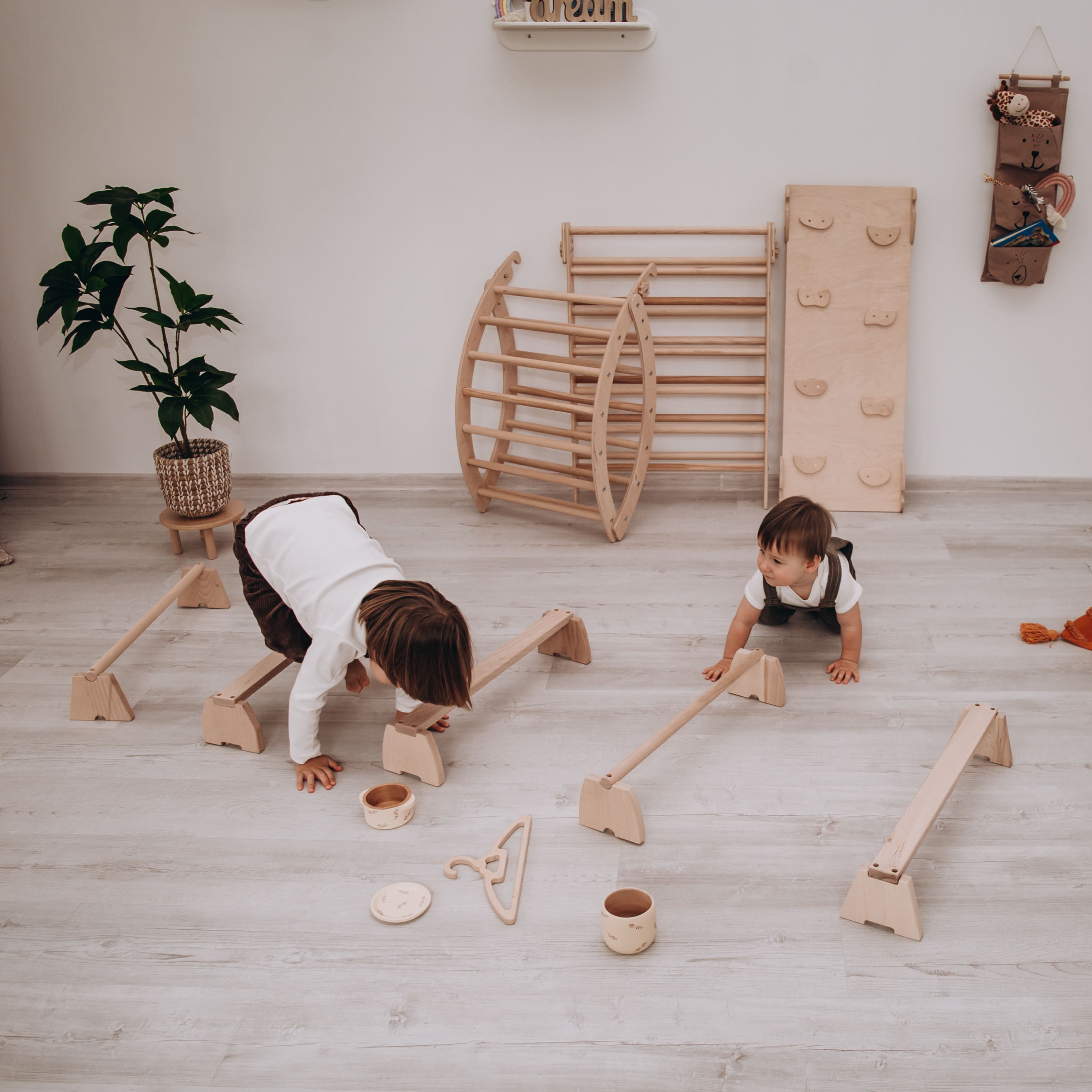 Kids Balance Beam Set for Gymnastics Training - Non-Slip Wooden Beam for Toddlers & Children - Indoor/Outdoor Play, Home Gym Equipment for Balance Practice & Coordination