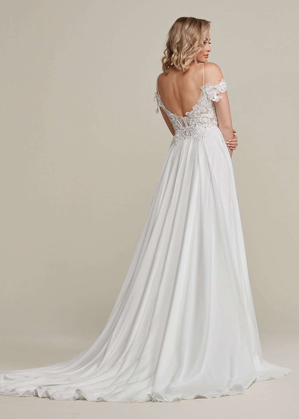 Elegant Off-The-Shoulder Wedding Dress with Lace Bodice & Detachable Straps | Perfect for Beach, Garden & Romantic Weddings | A-Line Bridal Gown for Bride