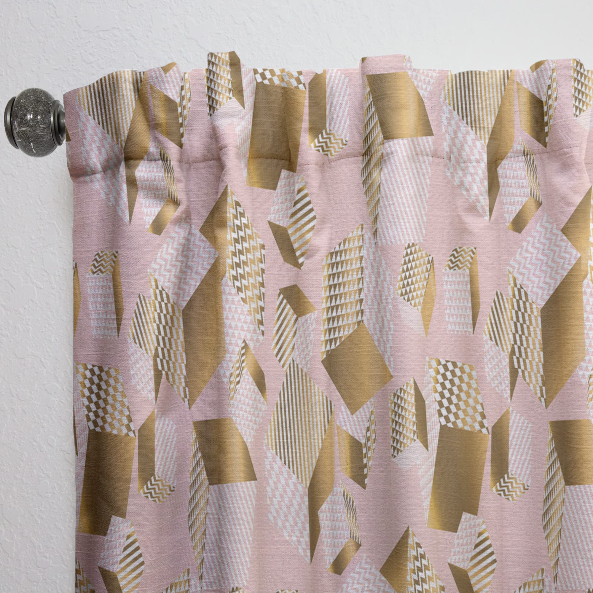 DesignQ Thermal Insulated Curtains - Gold & Rose Cubes II Pattern - 52x95 Inch Single Panel for Bedroom & Living Room - Blackout Drapes for Energy Efficiency & Privacy