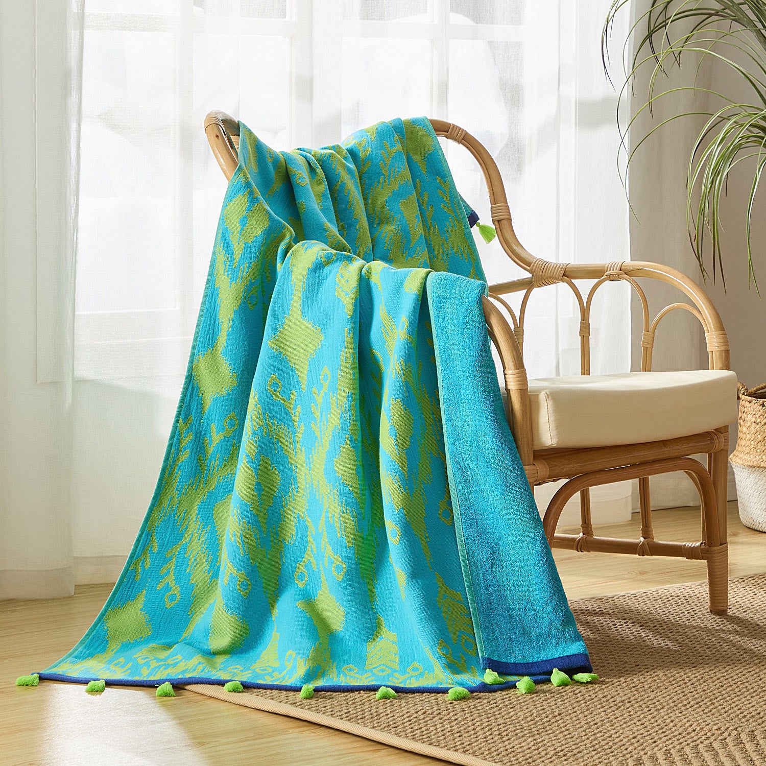 Premium Peacock Beach Towel - Large Soft Quick Dry Sand Free Towel for Pool, Beach, Travel & Yoga - Stylish Blue Peacock Design