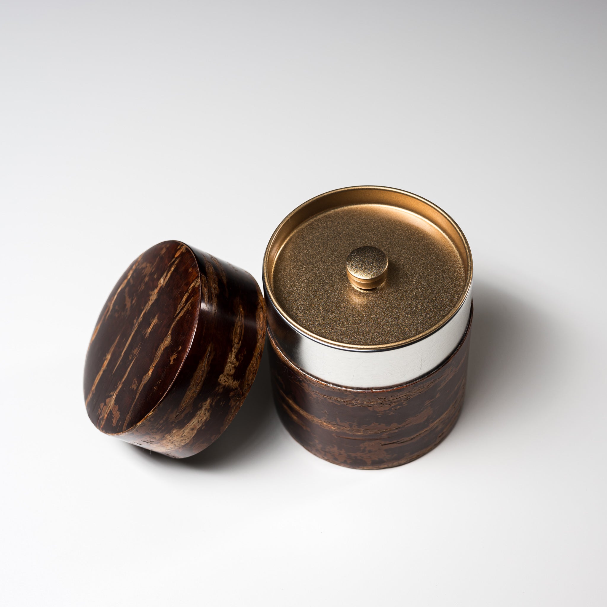 Premium Tomioka Cherry Bark Tea Caddy Hiragata - 150g Handcrafted Japanese Tea Storage Box - Perfect for Matcha, Loose Leaf Tea & Coffee Storage - Elegant Home & Office Decor