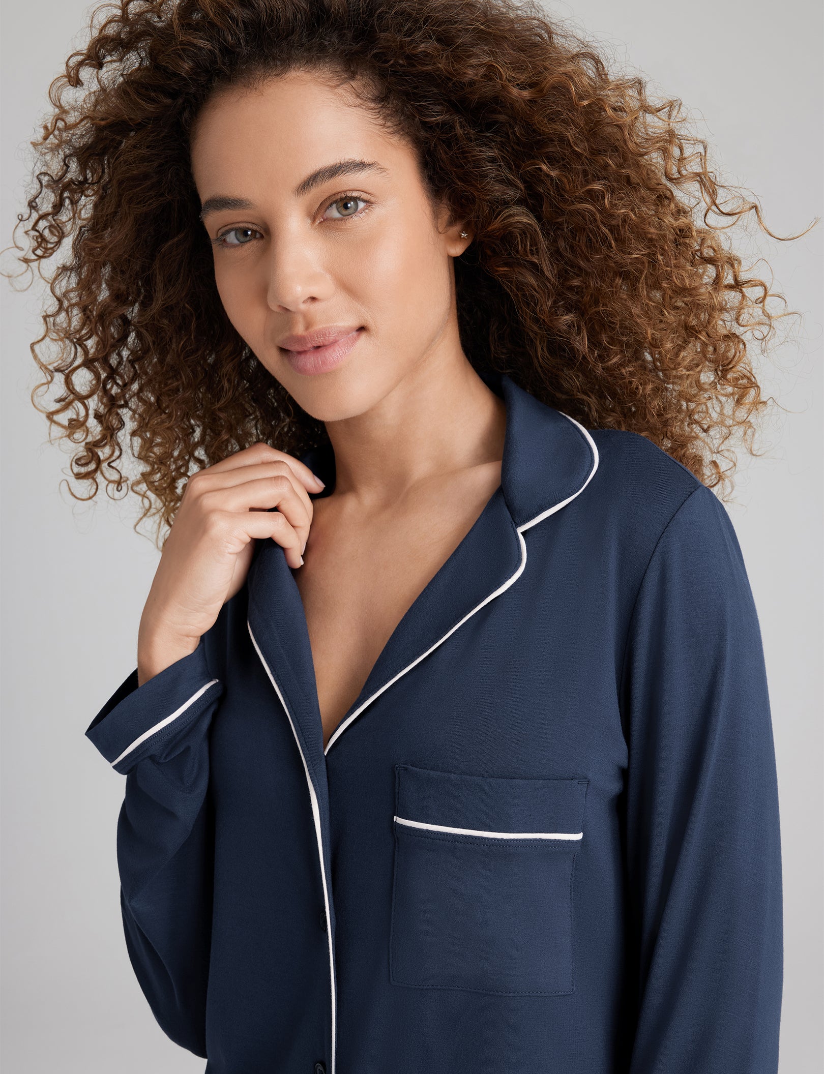 Cozy Women's Long Sleeve Pajama Set - Soft Sleepwear Loungewear for Relaxing at Home & Bedtime Comfort