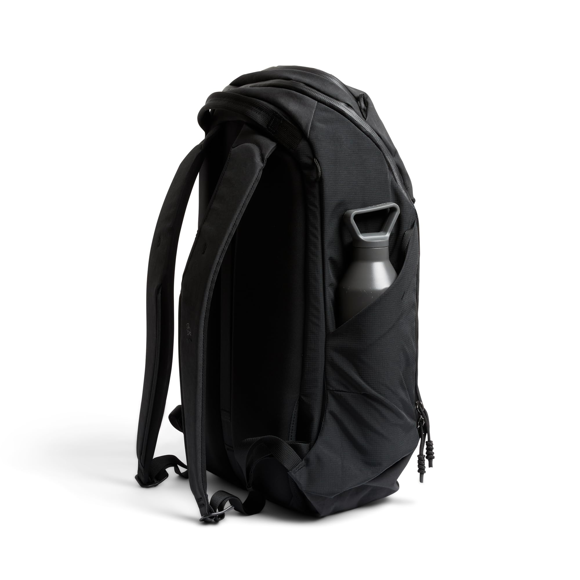 Bellroy Venture Ready Pack 26L Backpack with Luggage Pass-Through - Water-Resistant Travel Backpack for Commuting, Hiking & Airplane Carry-On - Black