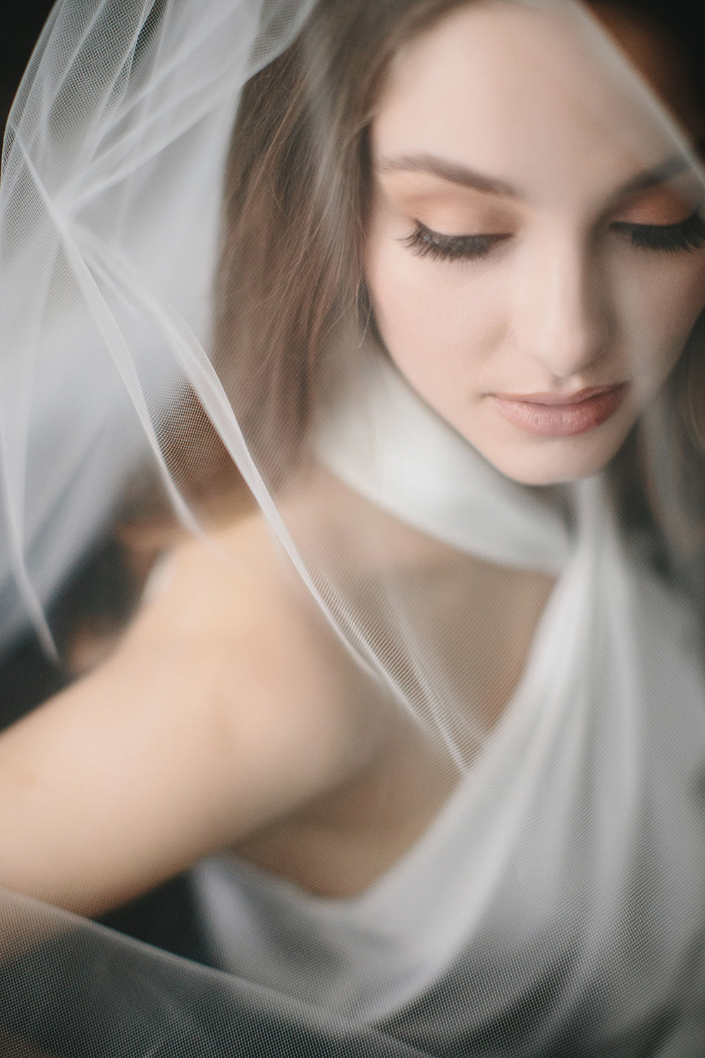 Elegant Sheer Wedding Veil - Lightweight Bridal Accessory for Church Ceremony & Outdoor Weddings