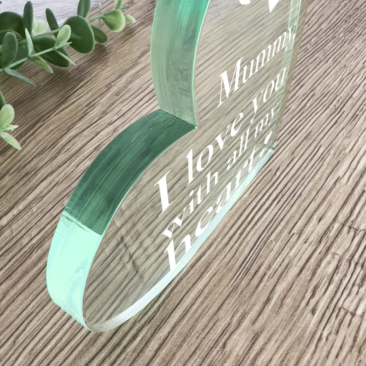 Personalized Acrylic Heart Keepsake for Mom, Mummy & Grandma - Freestanding Home Decor, Mother's Day Gift, Birthday Present - Perfect for Bedroom, Living Room, Office Desk Display