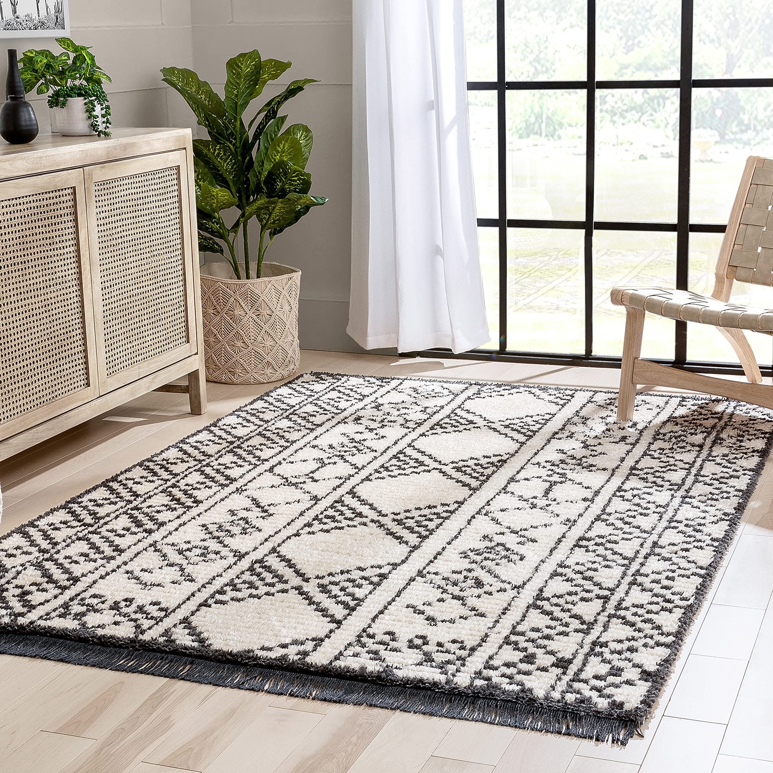 Well Woven Maya Tallulah Grey Tribal Moroccan Diamond Pattern Textured Pile 7'10