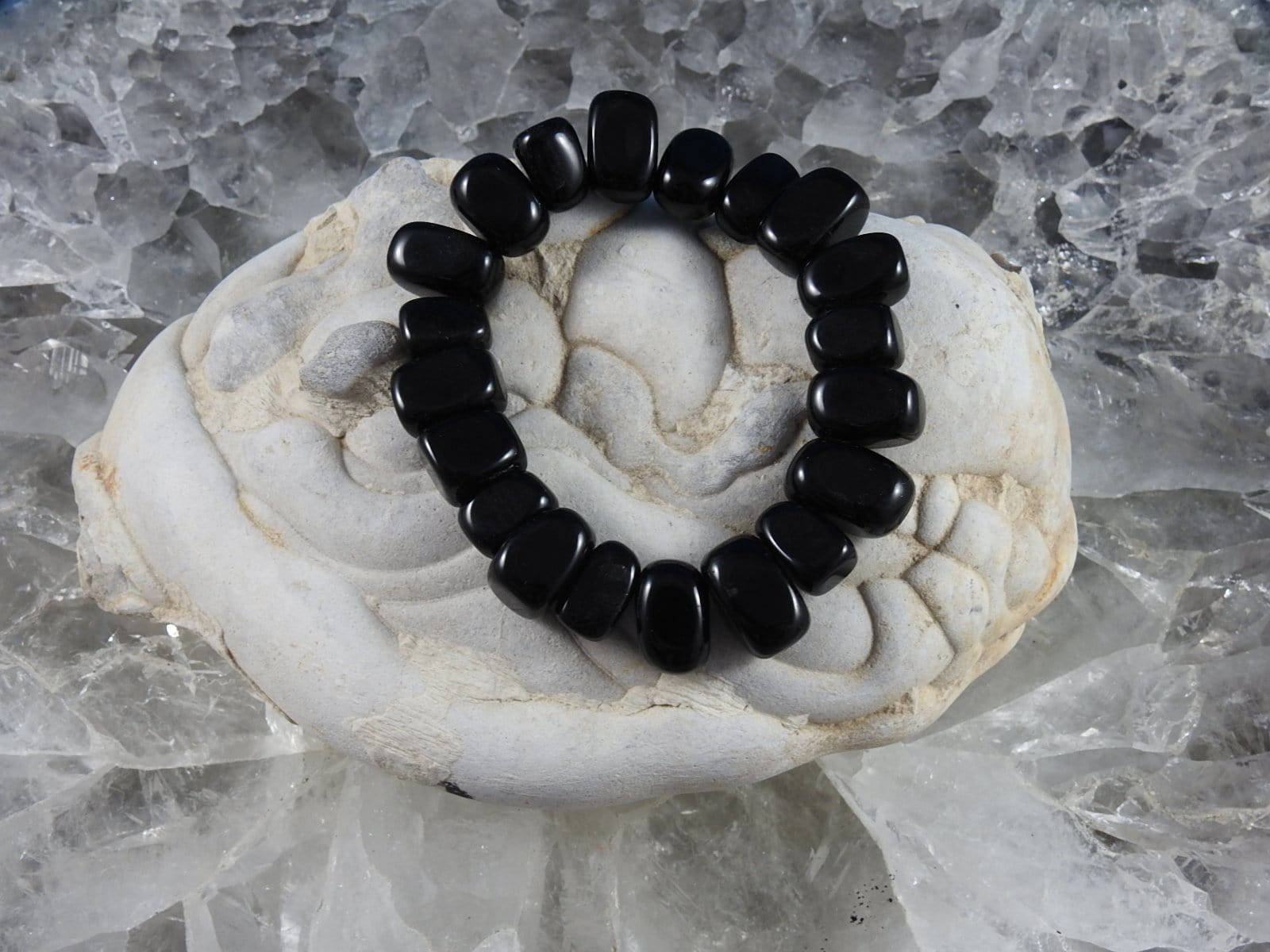 Black Onyx Bracelet for Men & Women - Natural Stone Healing Jewelry for Protection & Positive Energy - Perfect for Meditation, Yoga & Spiritual Gifts