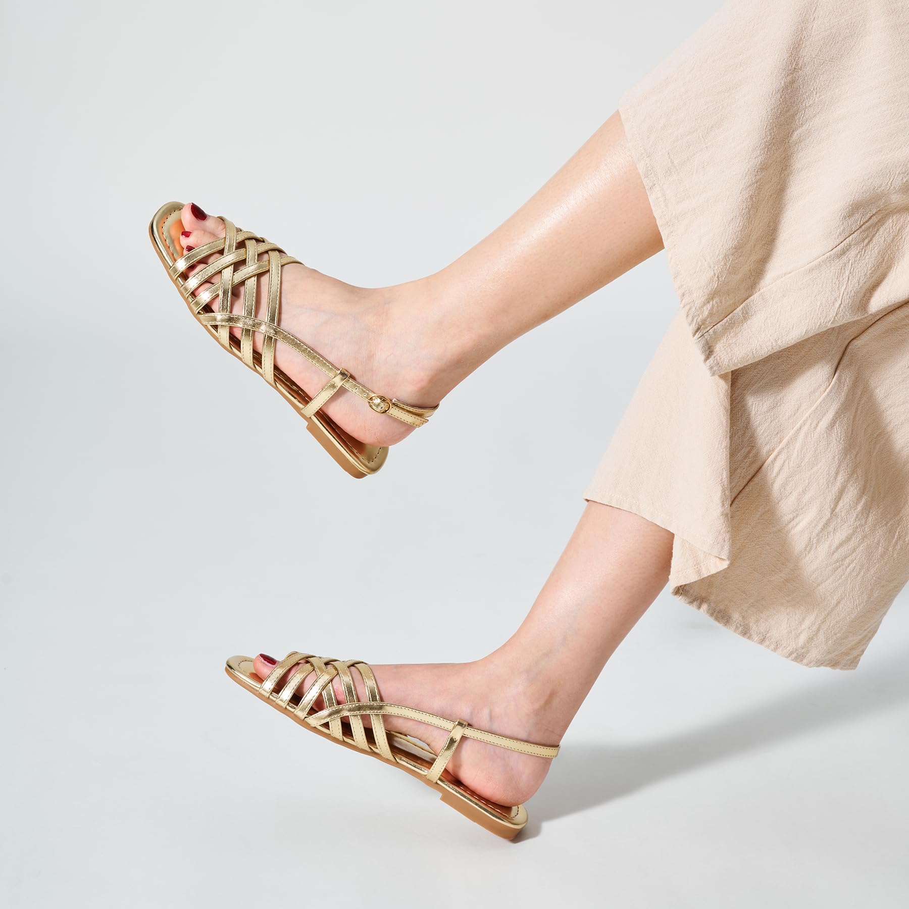 **Women's Comfortable Gladiator Flat Sandals with Ankle Strap – Casual Strappy Fisherman Sandals for Summer, Beach, and Dressy Occasions**