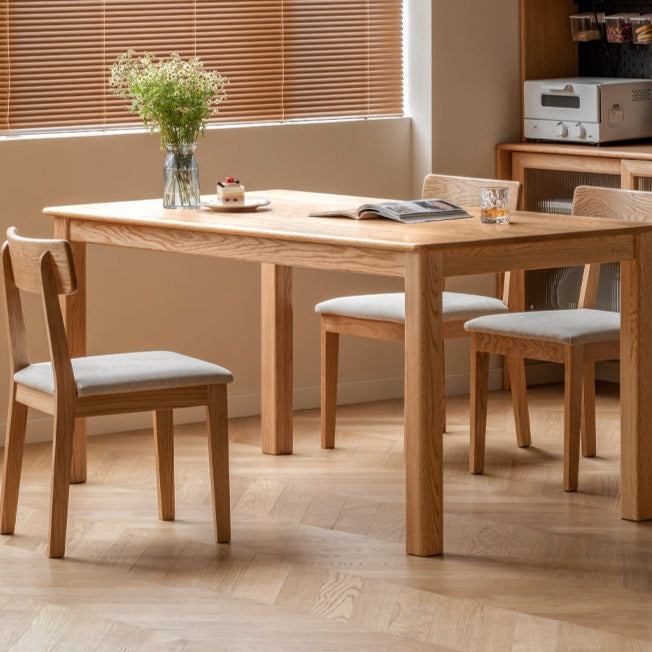 Solid Oak Wood Modern Dining Table - 6 Seater Rustic Farmhouse Style for Kitchen & Dining Room - Perfect for Family Gatherings & Dinner Parties