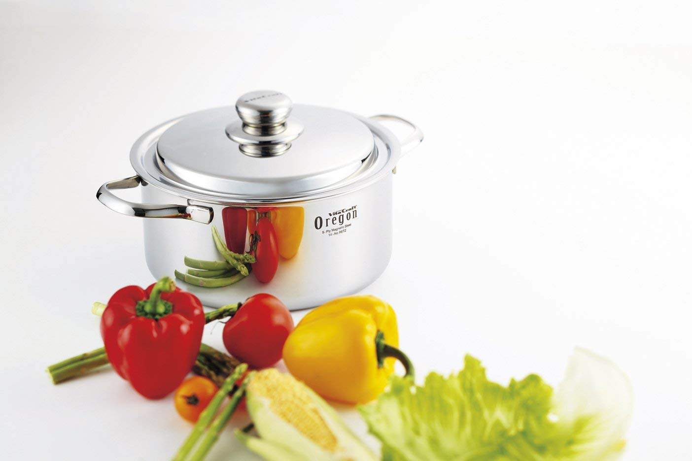 8673 Two-Handled Cooking Pot - 9.4 Inch (24cm) Silver Oregon Dutch Oven with Recipe Book - Perfect for Soups, Stews & Baking