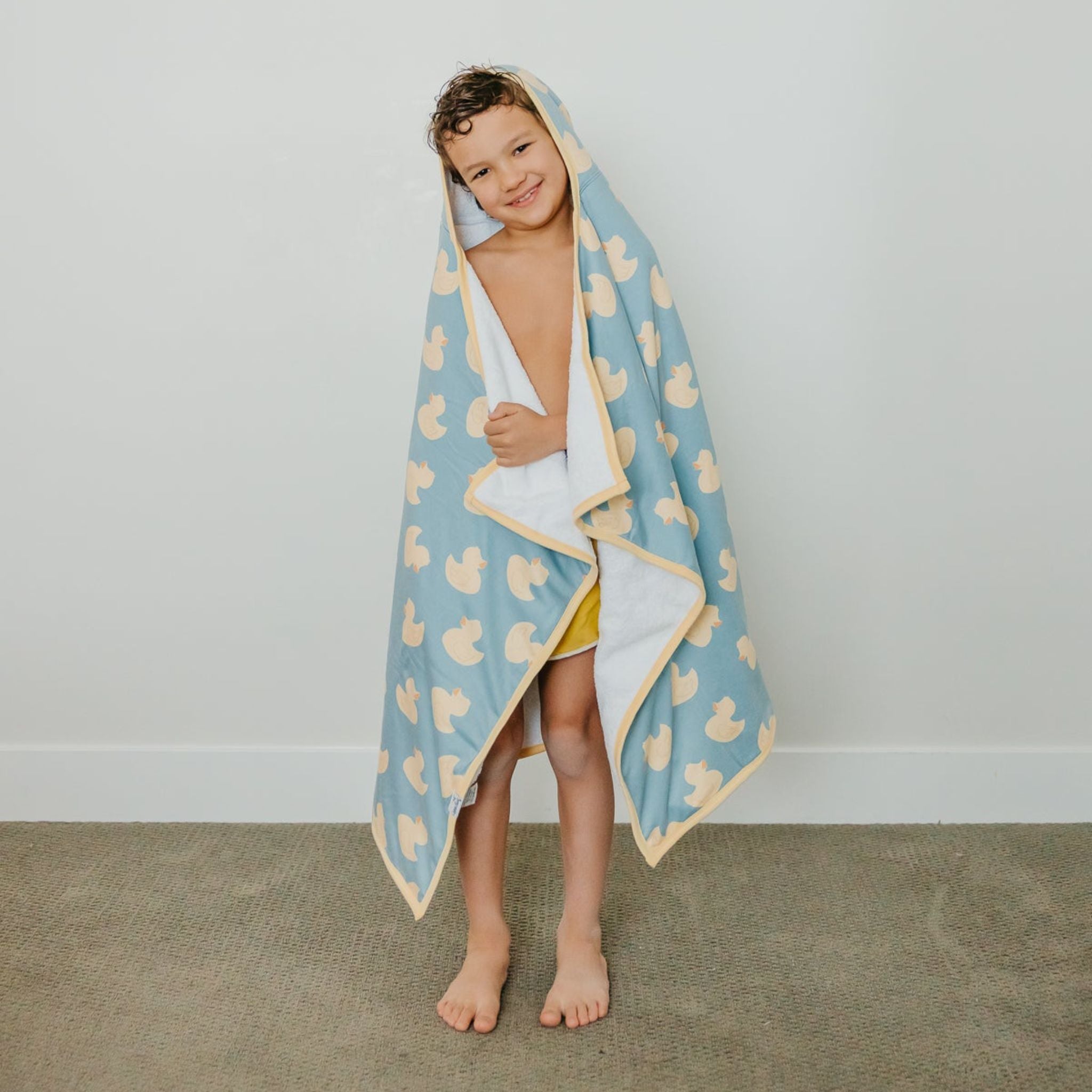Premium Big Kid Hooded Towel with Duck Design - Soft, Absorbent Bath Towel for Kids - Perfect for Beach, Pool, and Bath Time Fun