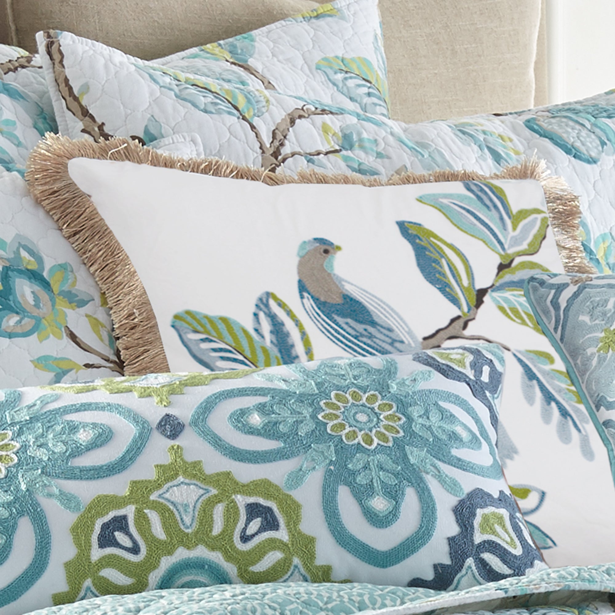 Cressida Bird Pillow - Soft & Comfortable Decorative Throw Pillow for Home, Bedroom, Sofa - Perfect for Cozy Living Room Decor & Relaxing