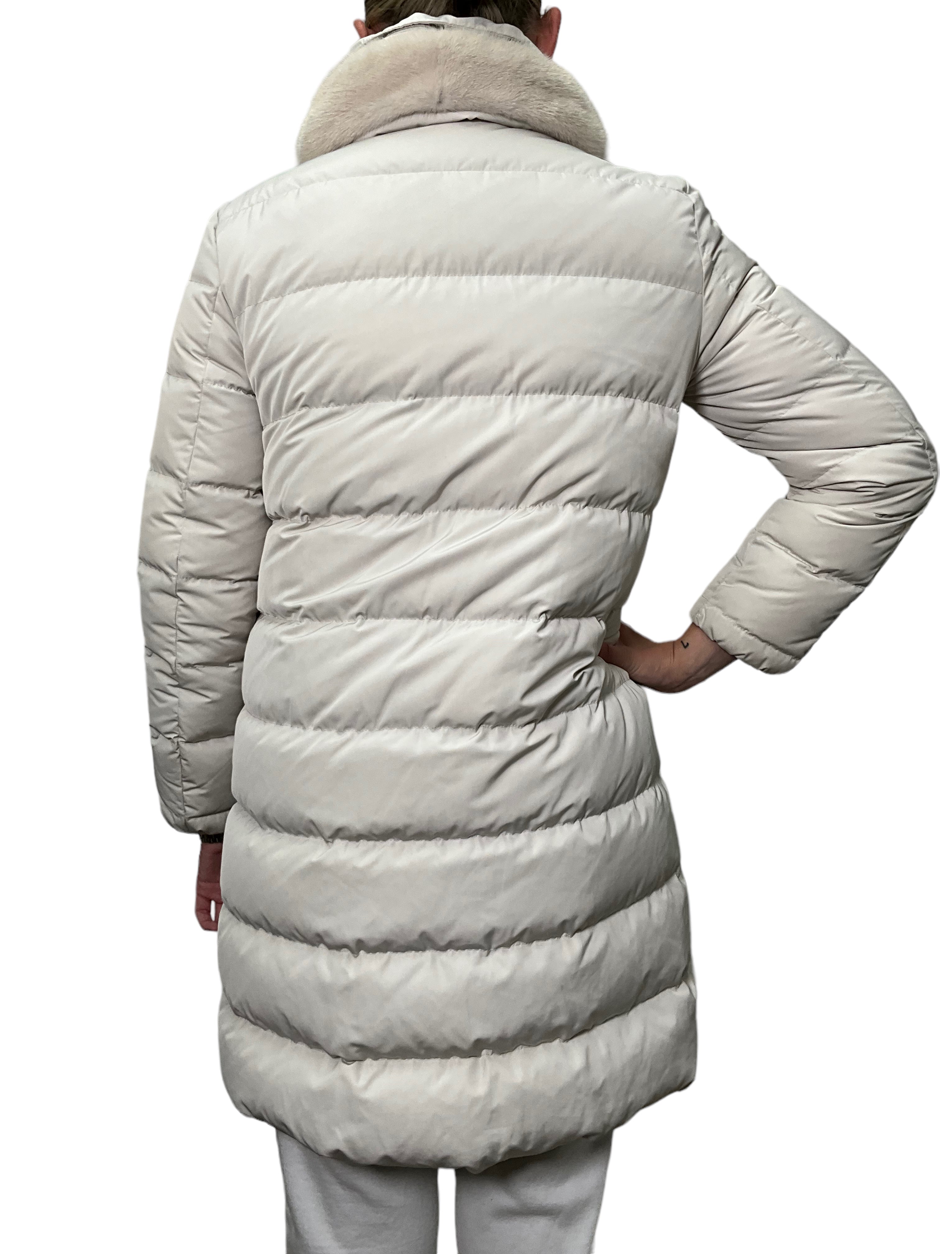 MONCLER Quilted Puffy Jacket with Goose Down & Fur Trim - Size M - Warm Winter Coat for Women & Men - Perfect for Skiing, Snowboarding & Cold Weather Fashion