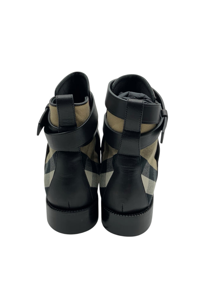 Authentic Burberry Housecheck Ankle Booties Women's Size 38.5 (US 8.5) - Luxury Chelsea Boots for Fall & Winter Fashion | Perfect for Office, Parties & Date Nights