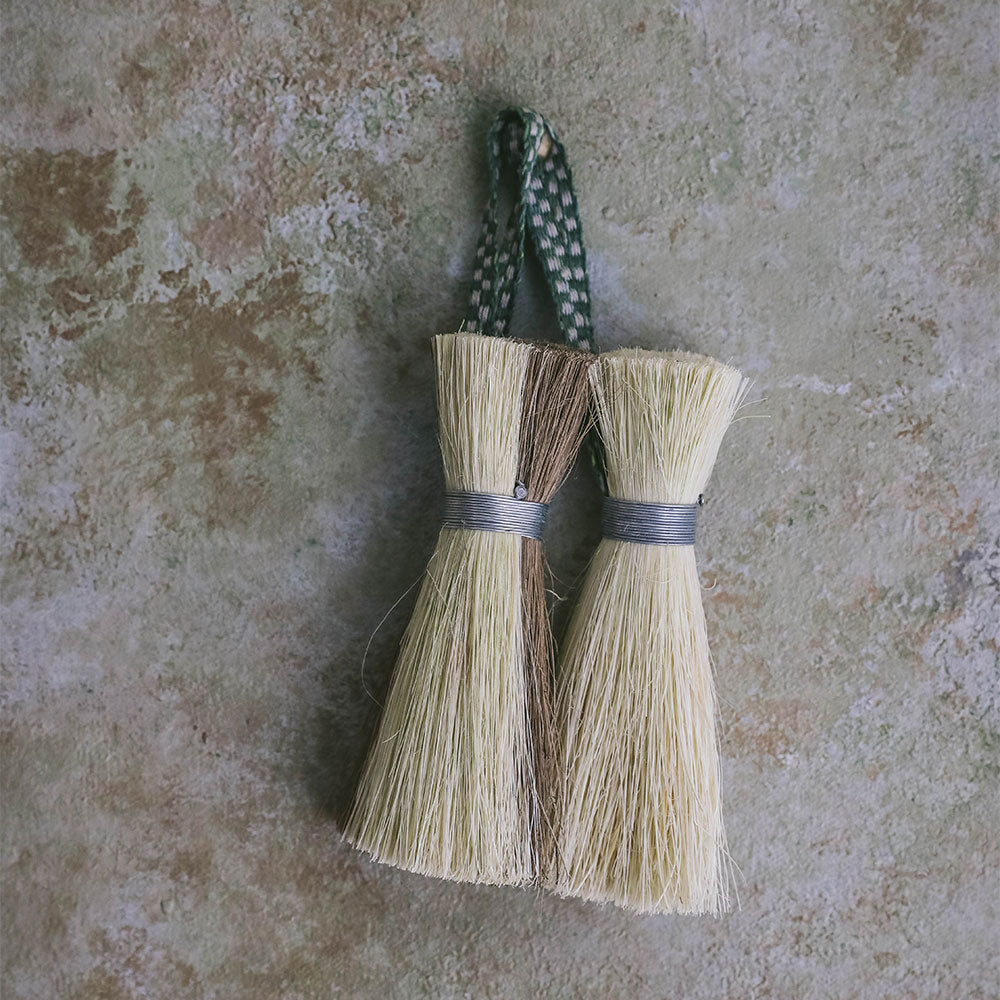 Premium Handmade Tampico Vegetable Brush - Natural Fiber Cleaning Brush for Fruits & Vegetables - Perfect for Kitchen, Camping & Organic Produce Cleaning