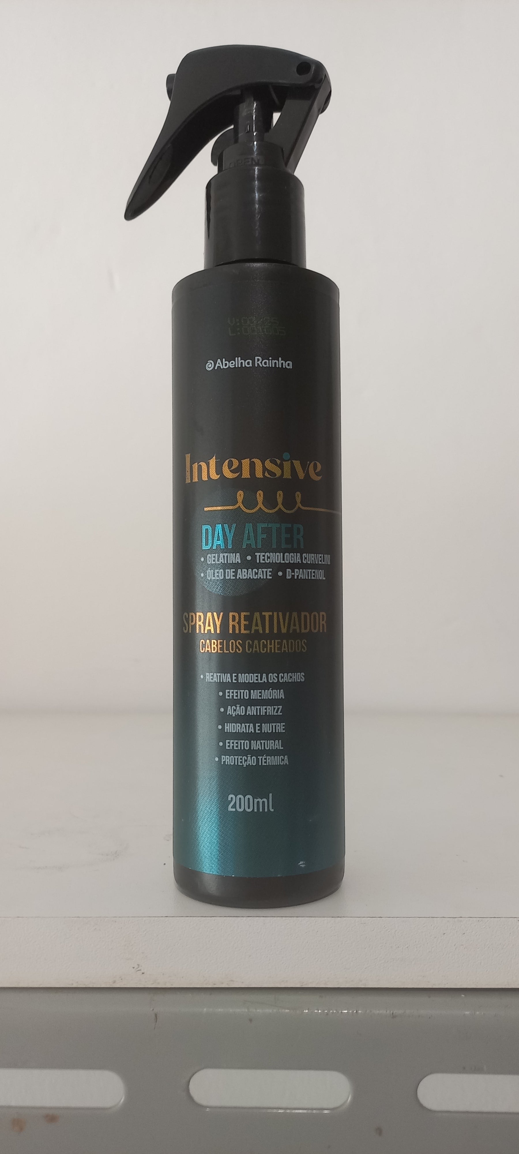 Day After Curls Reactivator Spray - Curly Hair Treatment for Frizz Control & Hydration (200ml) | Abelha Rainha | Revitalizes 2nd & 3rd Day Curls | Perfect for Travel & Daily Styling