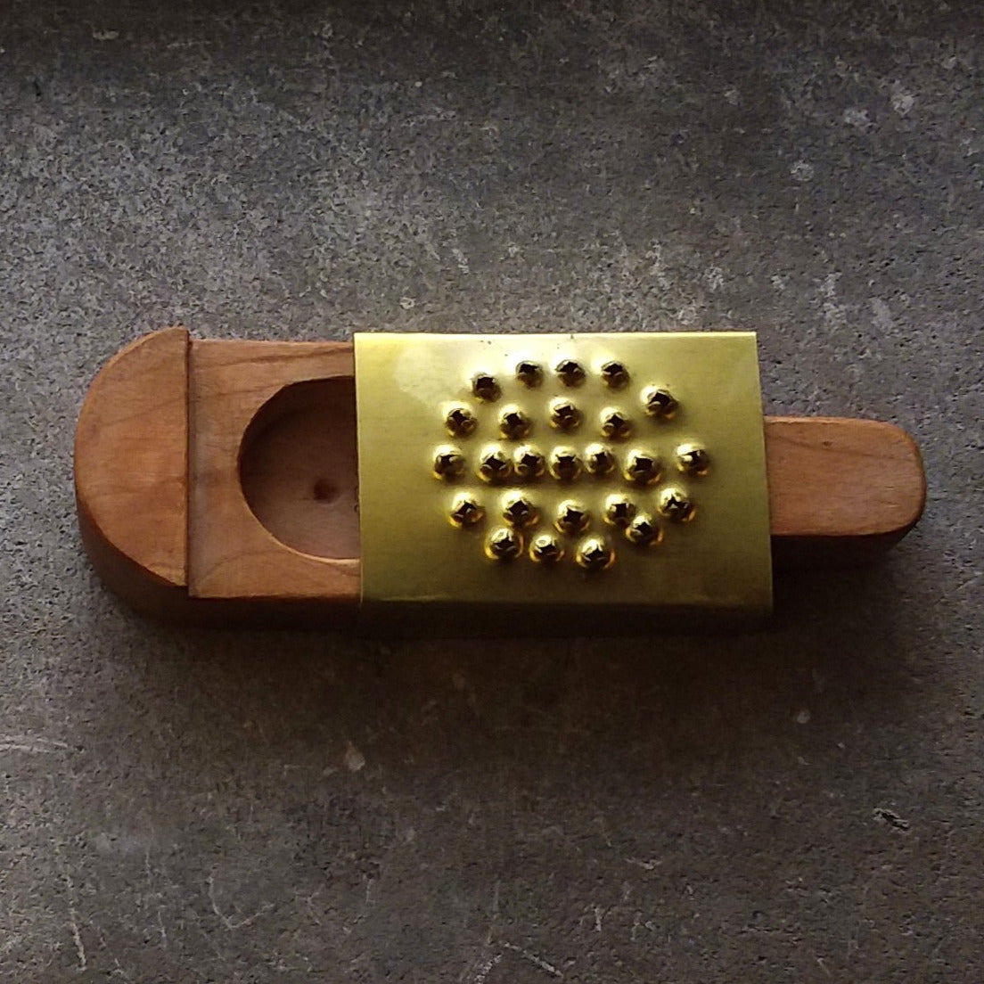 Premium Stainless Steel Pocket Nutmeg Grater - Compact & Portable Spice Grinder for Fresh Nutmeg, Cinnamon & Spices - Perfect for Baking, Cooking & Travel Use