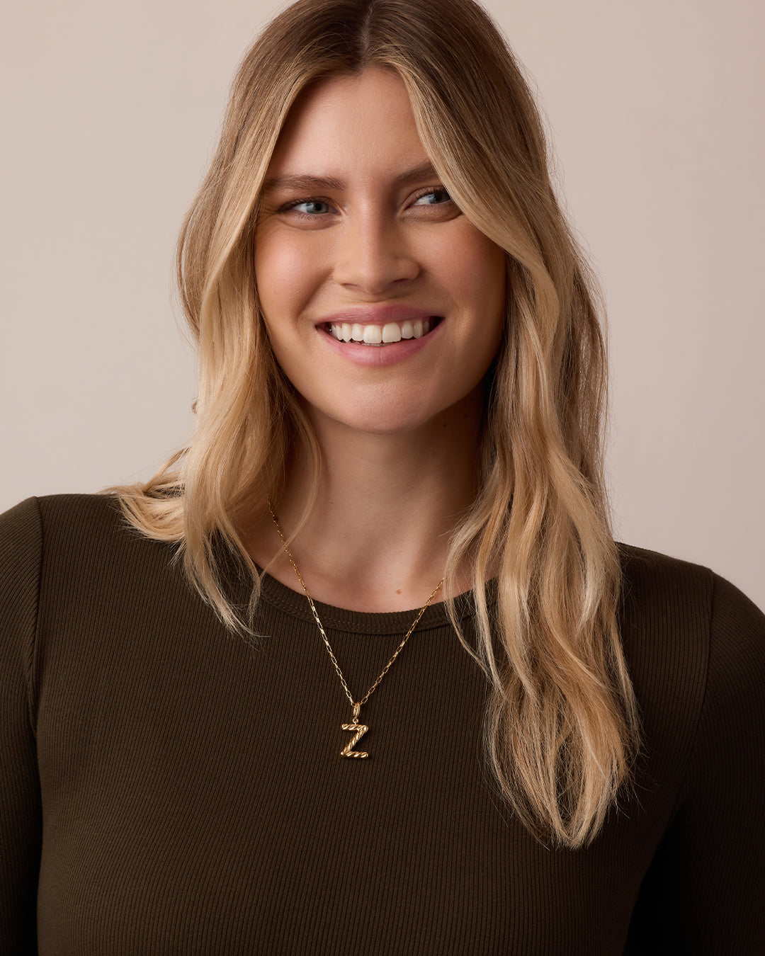 Alphabet Charm Necklace for Women - Personalized Initial Letter Pendant Jewelry for Gifts, Crew Statement Necklace for Everyday Wear & Layering