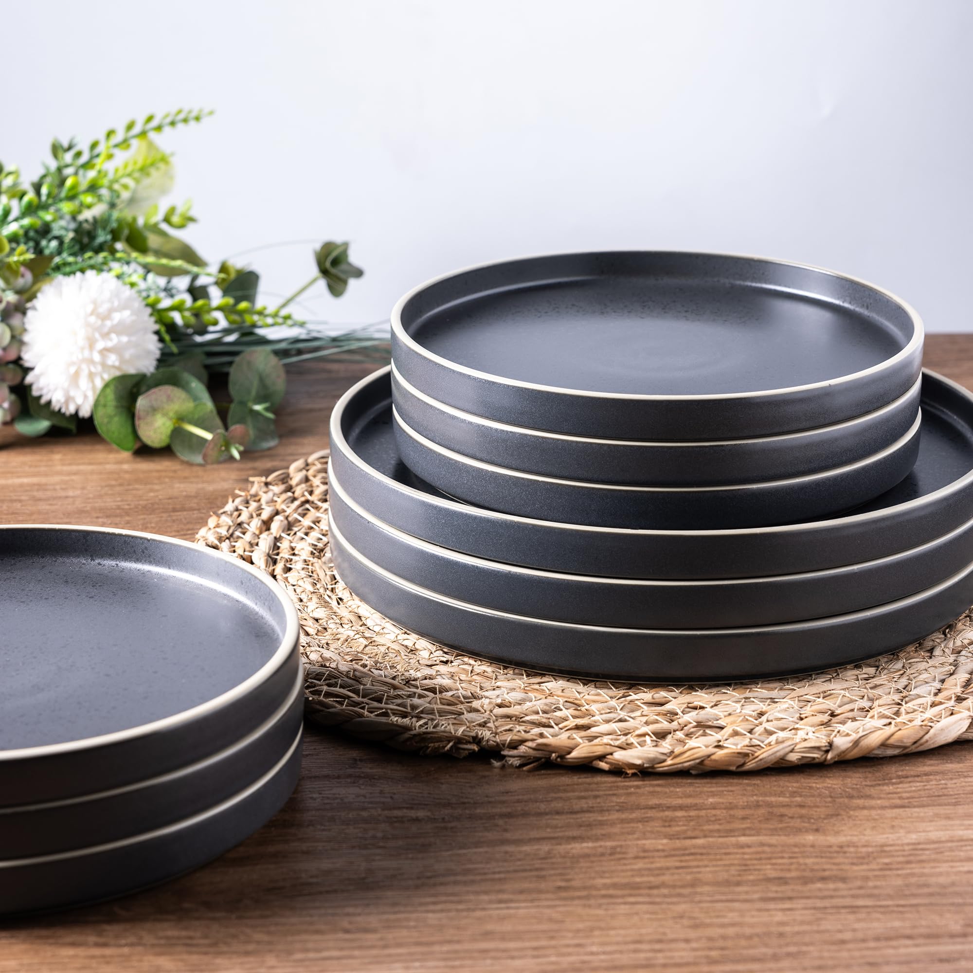 LERATIO 10.75 Inch Ceramic Dinner Plates Set of 6 - Modern Black & White Rim Dishes - Microwave, Dishwasher & Oven Safe - Perfect for Family Dinners, Restaurants & Party Serving