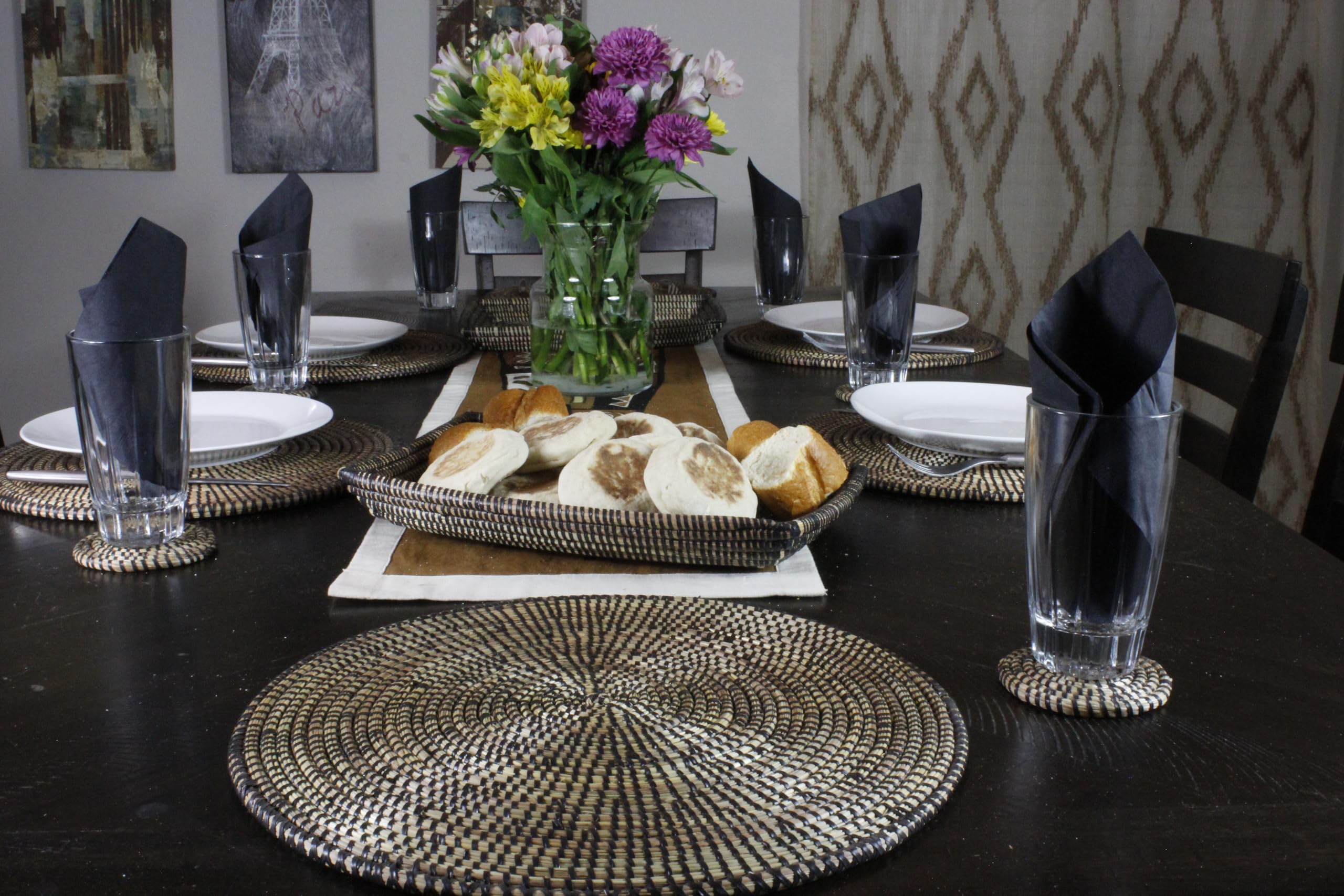 Handwoven African Bohemian Seagrass Placemats - Natural Round Wicker Basket Mats for Dining Table Decor | Senegal Inspired Wall Hanging Plates | Eco-Friendly Home Decor for Boho, Farmhouse & Coastal Style Interiors (Black)