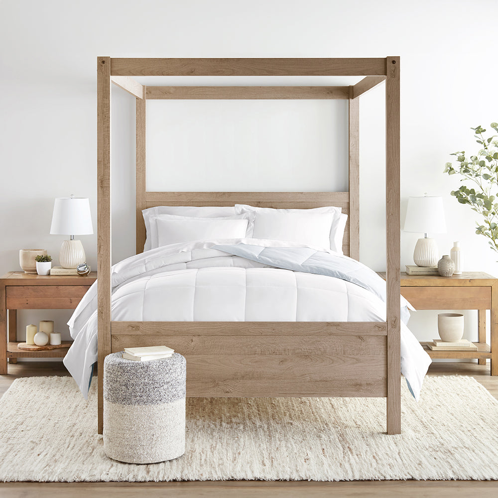 Ocean Waves Reversible Down Alternative Comforter Set - Ultra Soft Hypoallergenic Bedding for All Seasons | Perfect for Bedroom, Guest Room & Dorm Decor