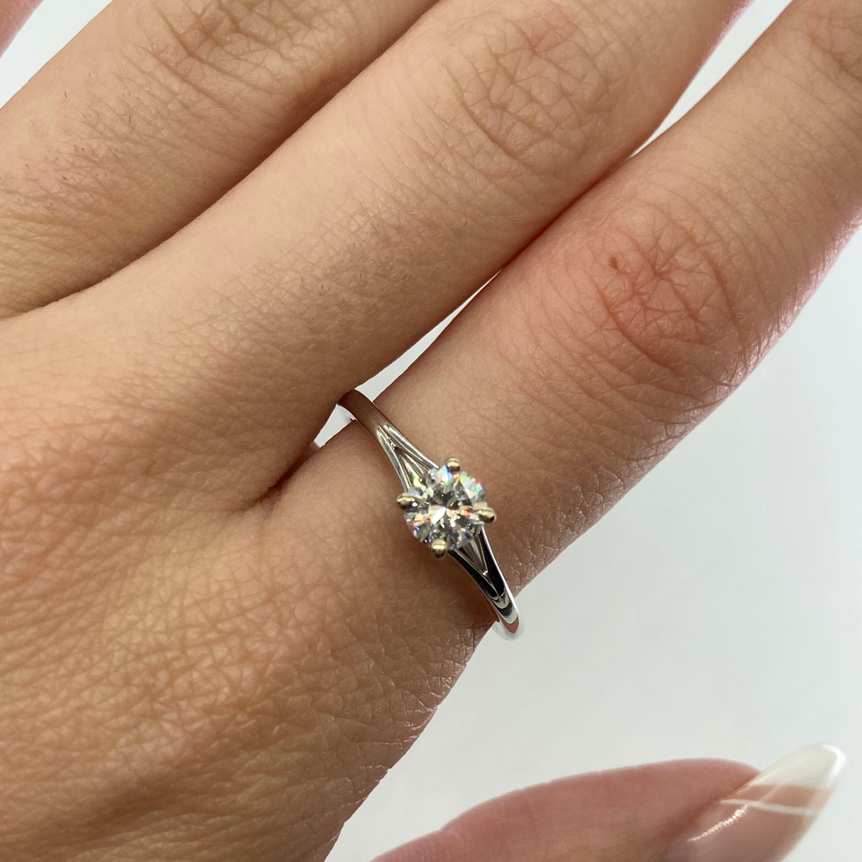100 Ways Split Shank Solitaire Engagement Ring 0.50ct Round Cut Diamond Ring Size 7 - Perfect for Proposals, Anniversaries & Romantic Occasions
