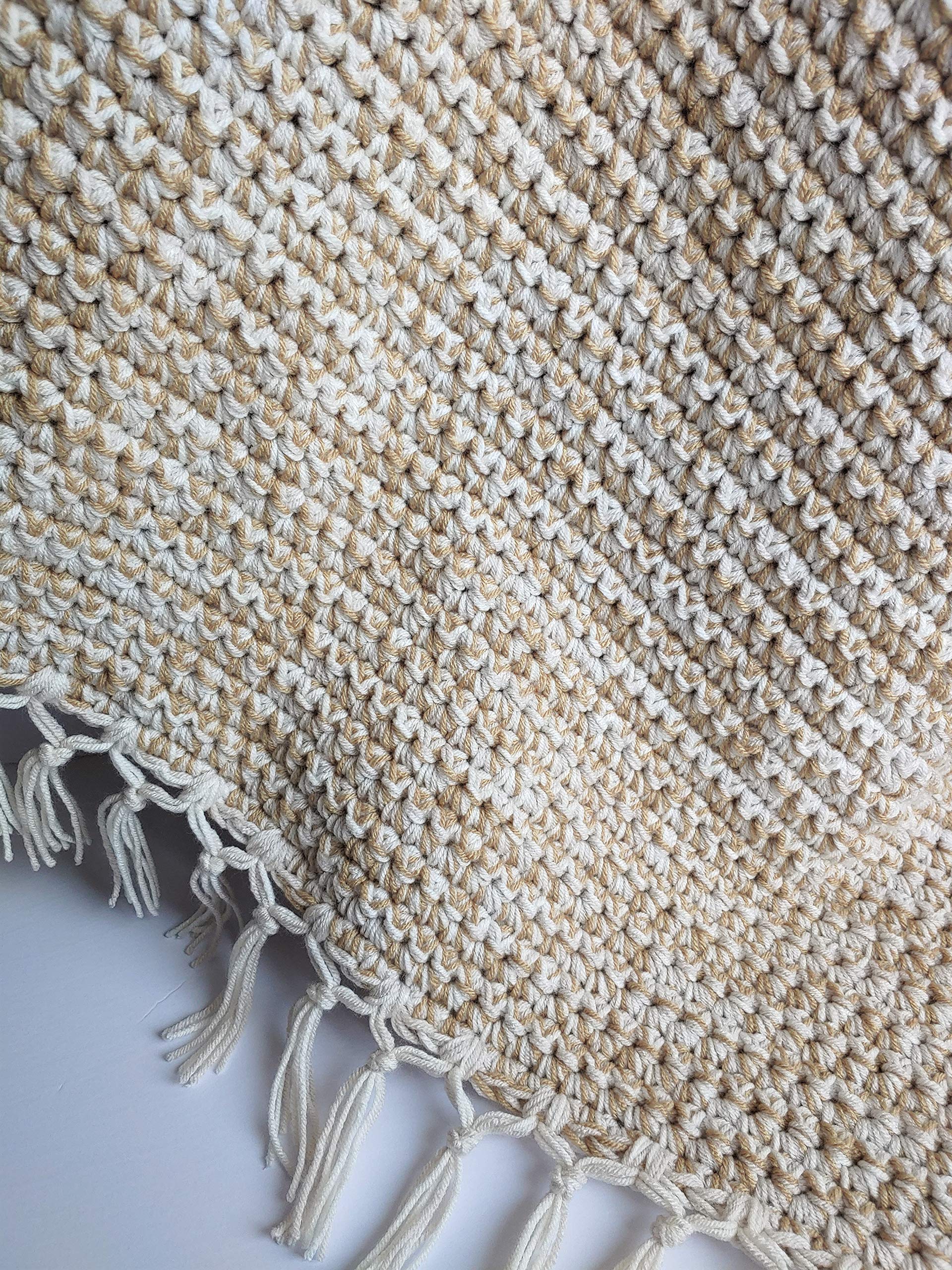 Chunky Knit Modern Throw Blanket - Soft & Cozy Oversized Blanket for Couch, Bed, Sofa - Perfect for Winter, Home Decor, and Gift Giving