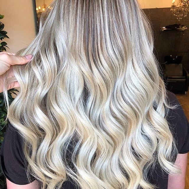 Muvo Ultra Blonde Shampoo for Platinum & Highlighted Hair - Purple Toning Shampoo to Neutralize Brassiness & Brighten Blonde Hair - Perfect for Daily Use & Salon-Quality Results at Home