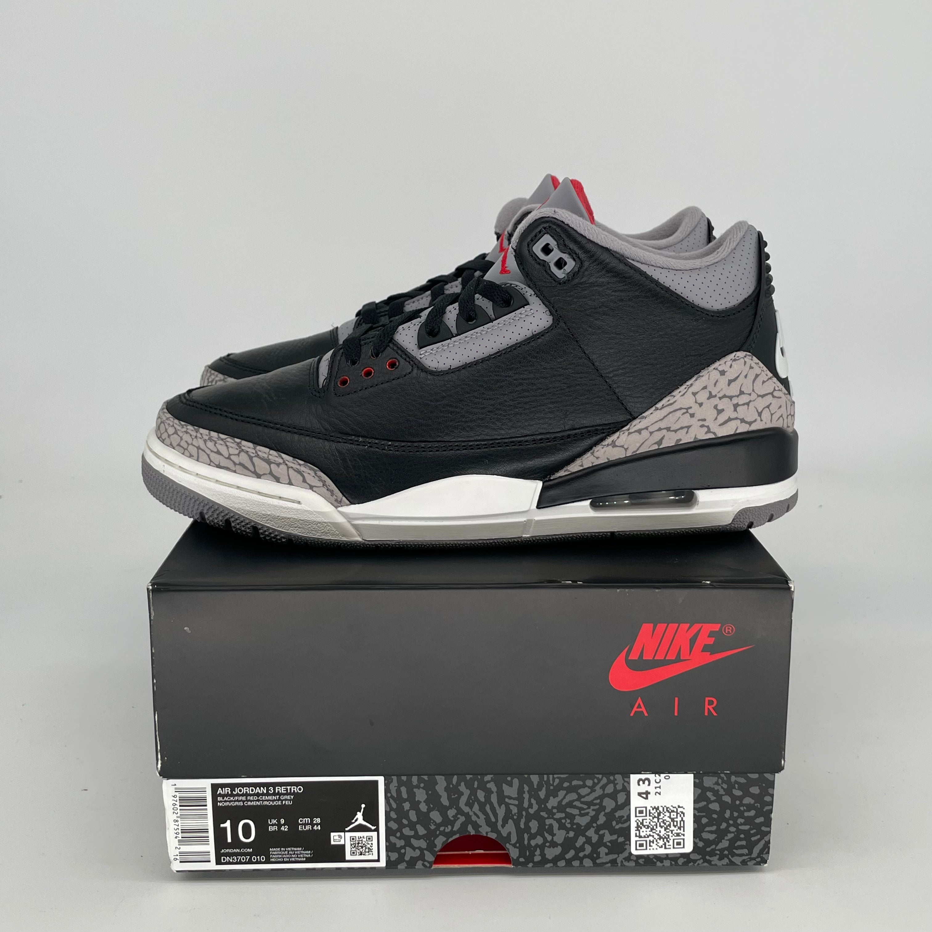 Original Air Jordan 3 Retro 'Black Cement' Men's Basketball Shoes - Size 10 & Women's Size 11.5 (Style DN3707-010) - Perfect for Streetwear, Sneaker Collecting & Casual Fashion