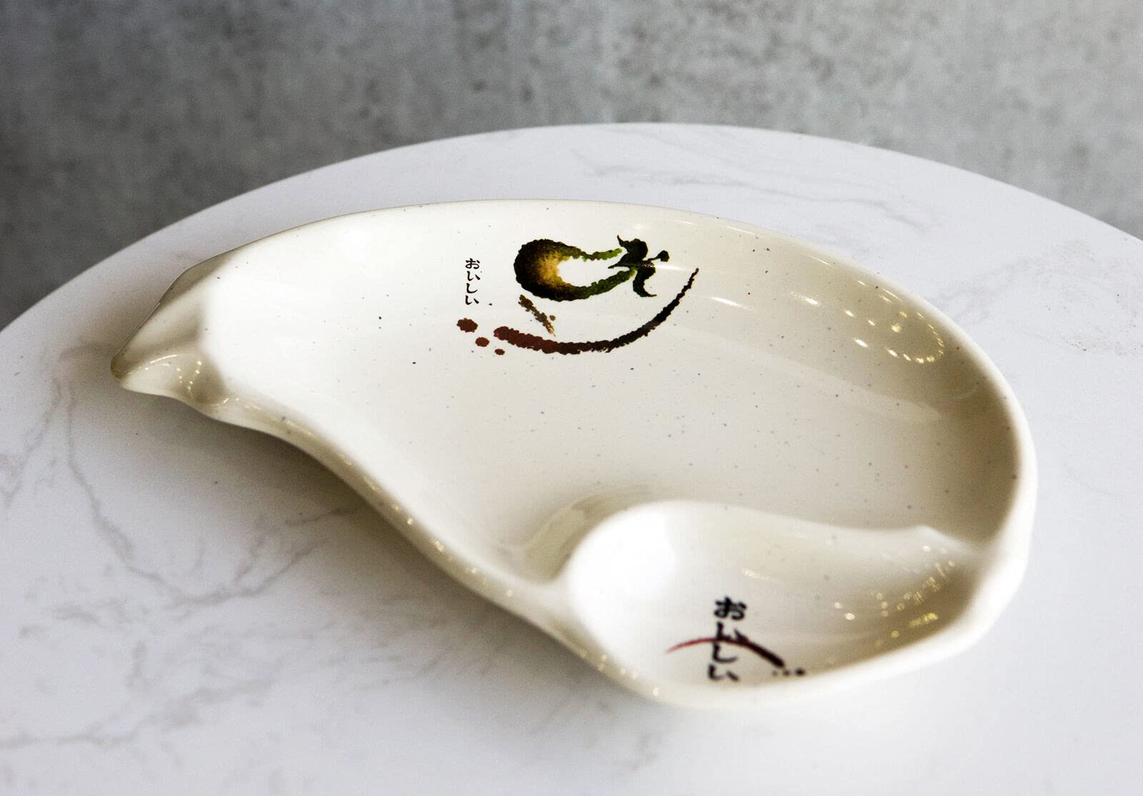 RiFHomDEc 6-Piece Zen Swirl Eggplant-Shaped Appetizer Plates with Sauce Compartment - Perfect for Sushi, Tapas, and Party Finger Foods