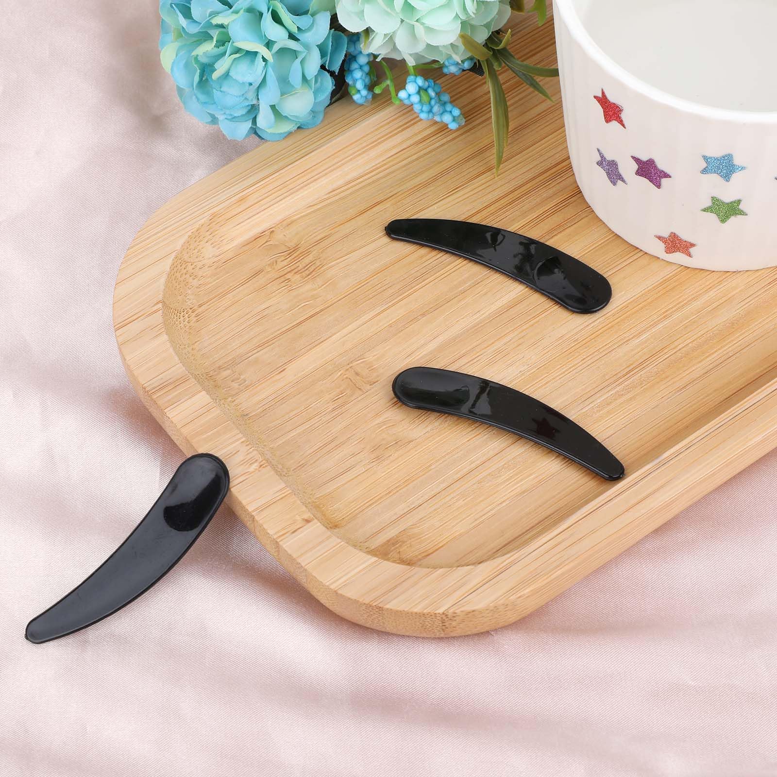 200 PCS Black Mini Cosmetic Spatulas - Disposable Plastic Makeup Scoop for Sampling & Mixing Skincare Products | Perfect for Facial Cream, Mask Application & Travel Beauty Kits