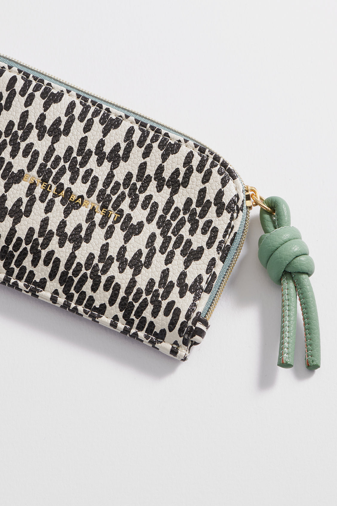 Spot Print Knot Card Purse EBP6257 - Stylish Women's Wallet for Credit Cards & Cash - Perfect for Parties, Dating, and Everyday Use