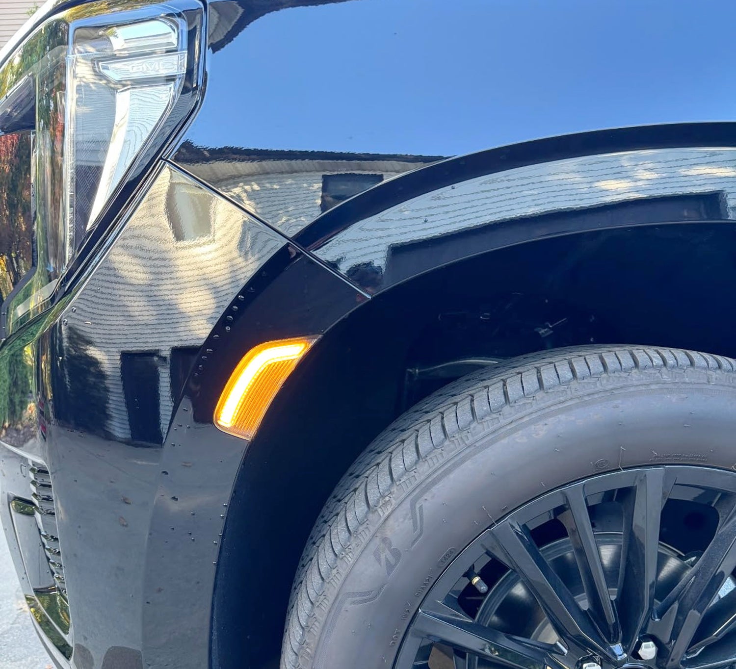 2021-2024 GMC Yukon Chevy Suburban Cadillac Escalade Clear Amber LED Front Side Marker Lights - Durable Replacement for Enhanced Visibility & Safety - Perfect for Night Driving, Off-Roading & Custom Vehicle Styling