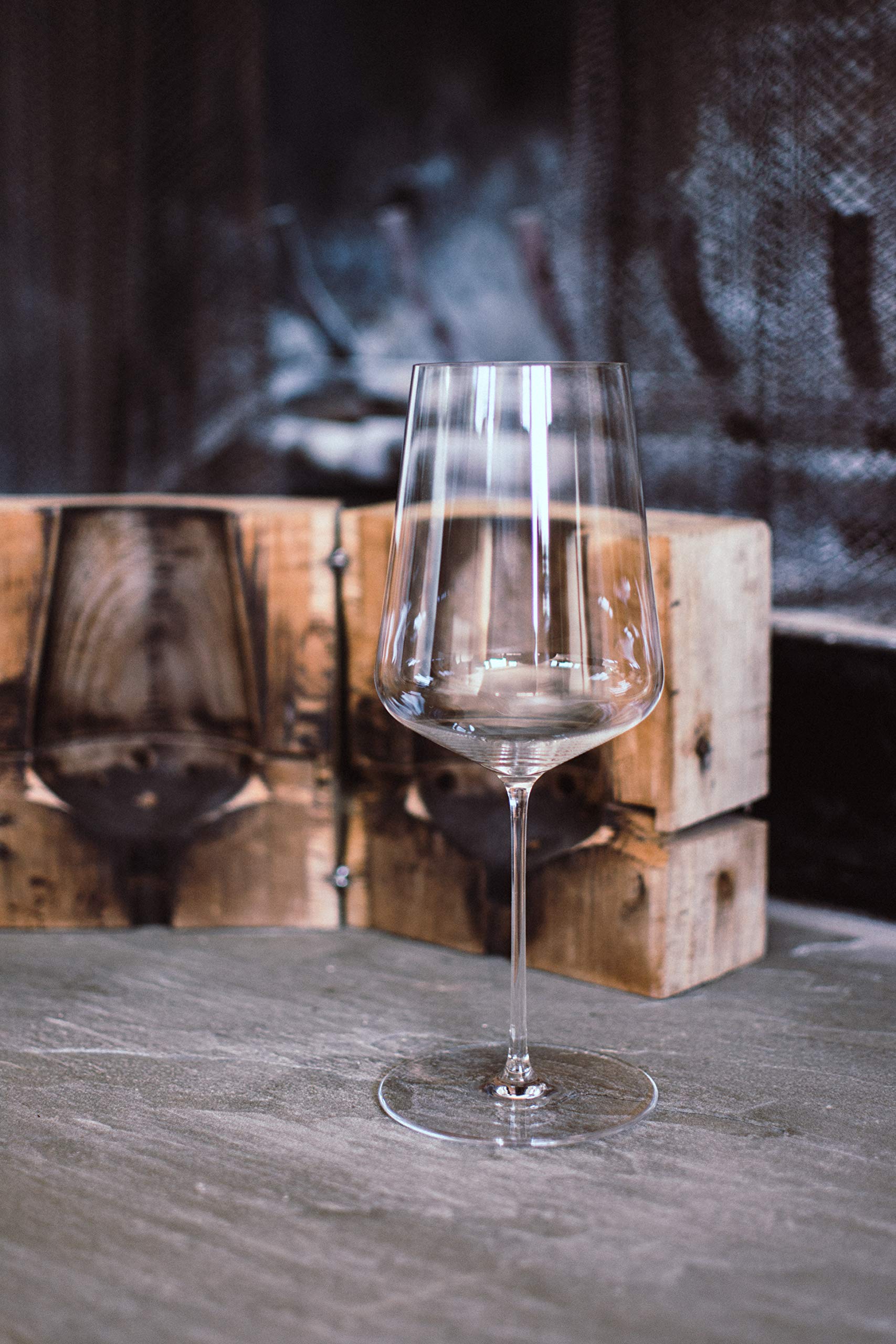 Premium Zalto Denk'Art Universal Hand-Blown Crystal Wine Glasses Set of 2 - Elegant Stemware for Red & White Wines, Perfect for Dinner Parties & Romantic Evenings
