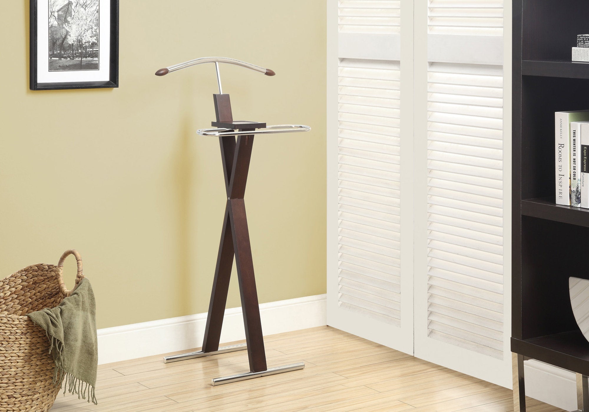 Stylish Cappuccino & Chrome Metal Bedroom Valet Stand - Perfect for Organizing Jewelry, Watches & Accessories in Your Dressing Room or Closet
