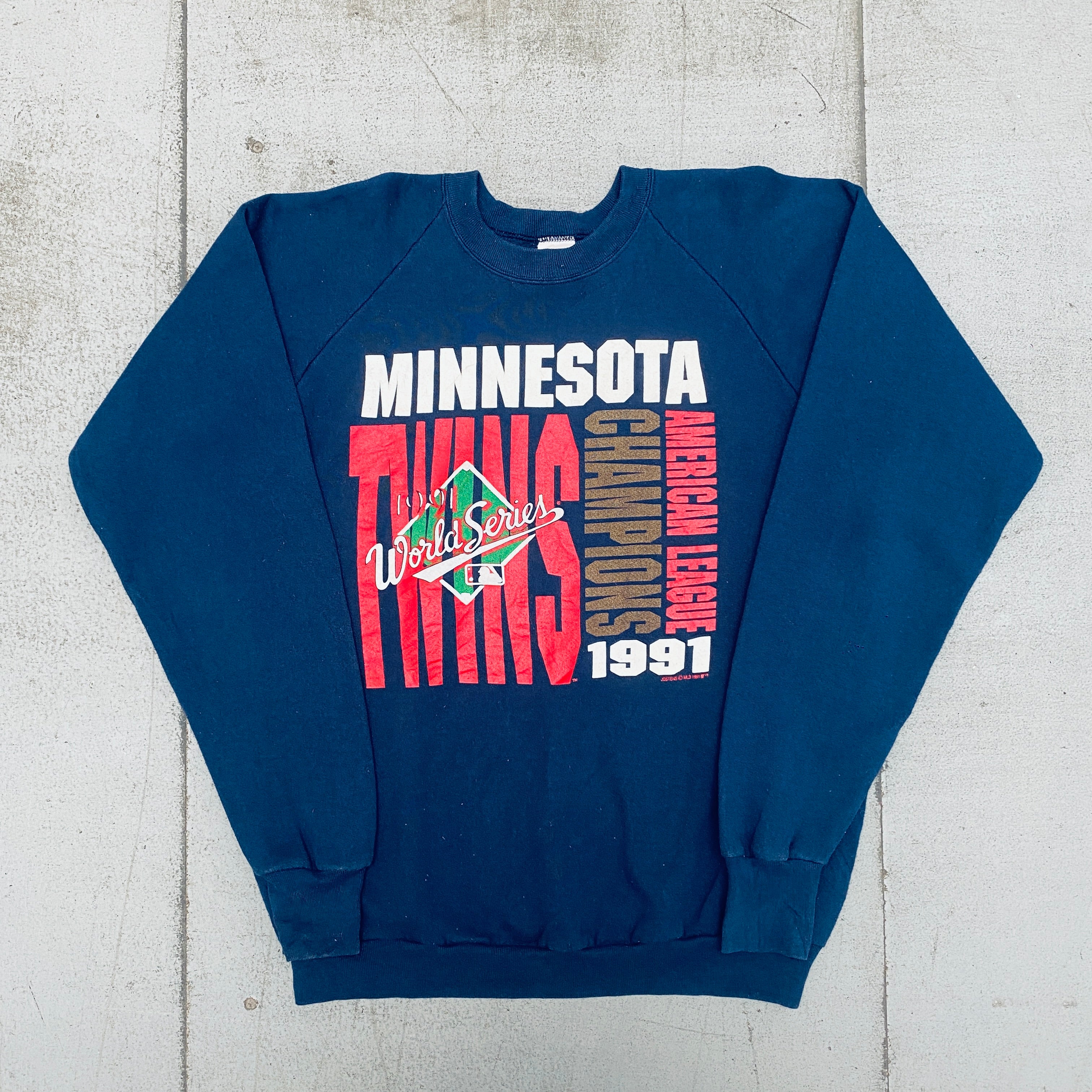 Minnesota Twins 1991 American League Champions Sweatshirt - Vintage Baseball Fan Apparel for Men & Women - Perfect for Game Day, Sports Events & Casual Wear