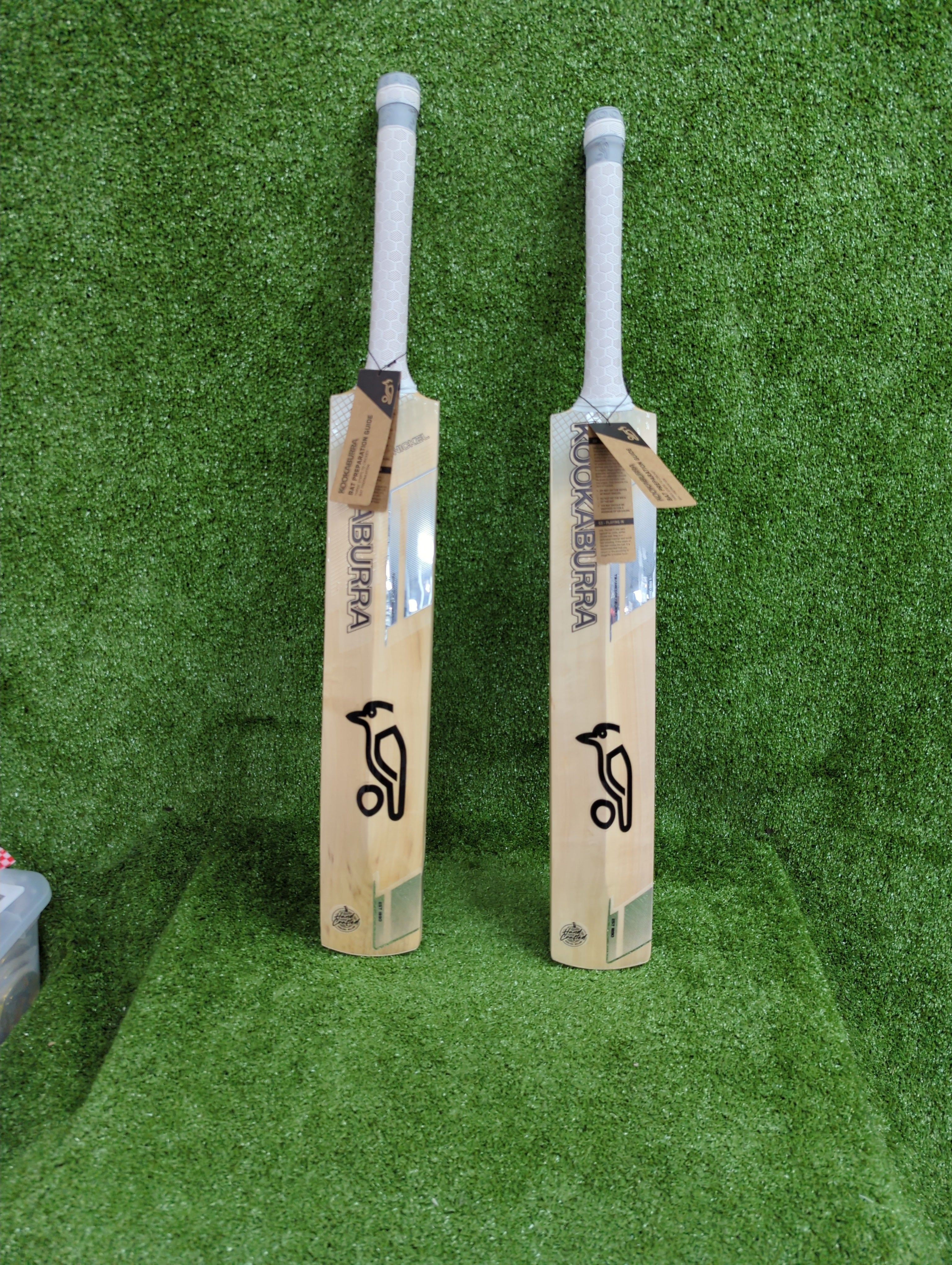 Kookaburra Nickel 4.1 Junior/Youth English Willow Cricket Bat - Perfect for Young Cricket Players & Training Sessions