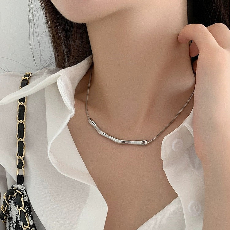 Elegant Irregular Curved Bar Herringbone Chain Necklace - HN2870 | Trendy Layering Jewelry for Women, Perfect for Date Night & Office Wear