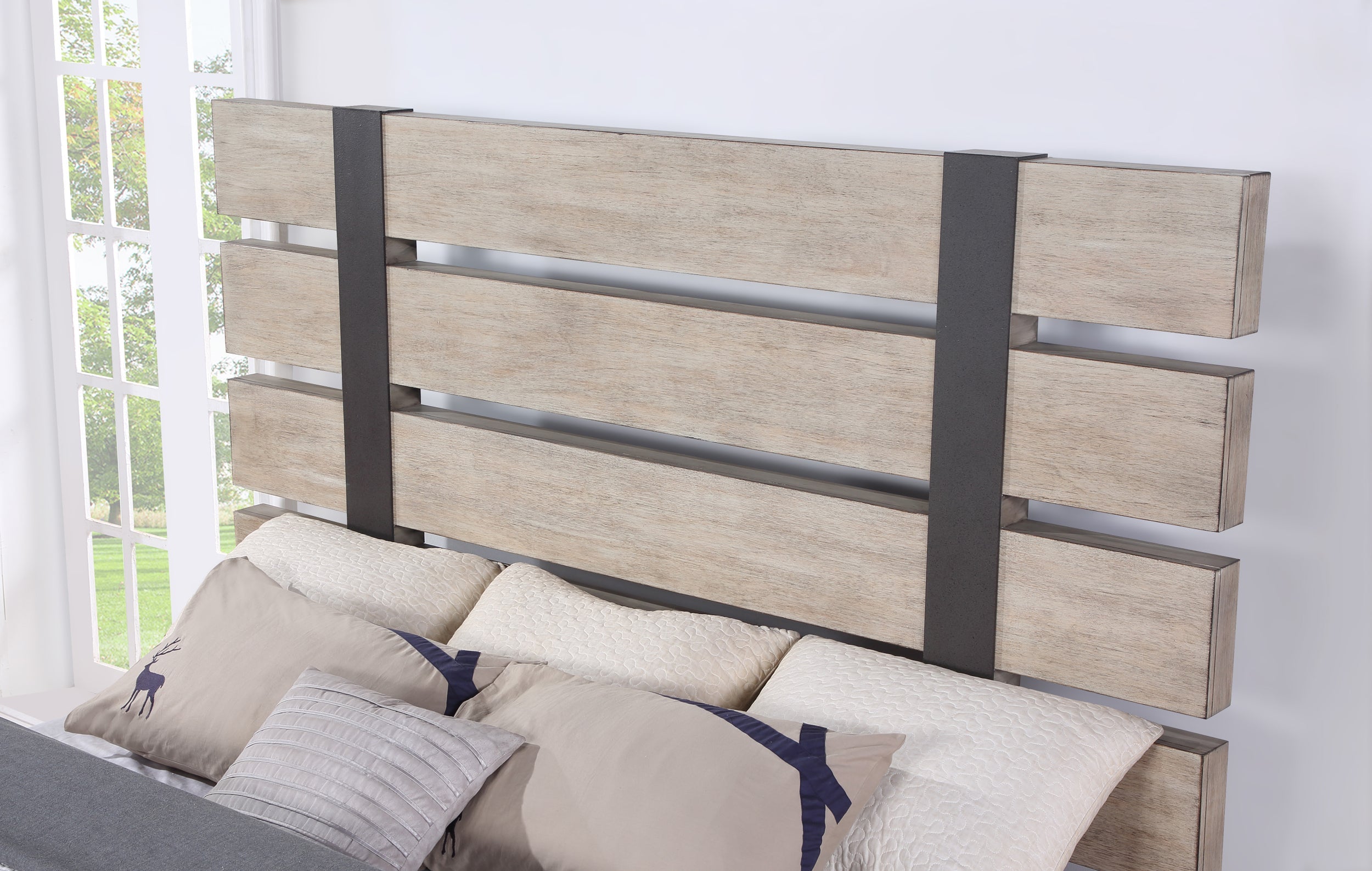 Arbela Wood Slatted Panel Bed - Queen Size, Weathered Oak Finish, Solid Wood Frame, Modern Farmhouse Style - Perfect for Bedroom, Guest Room, and Home Decor