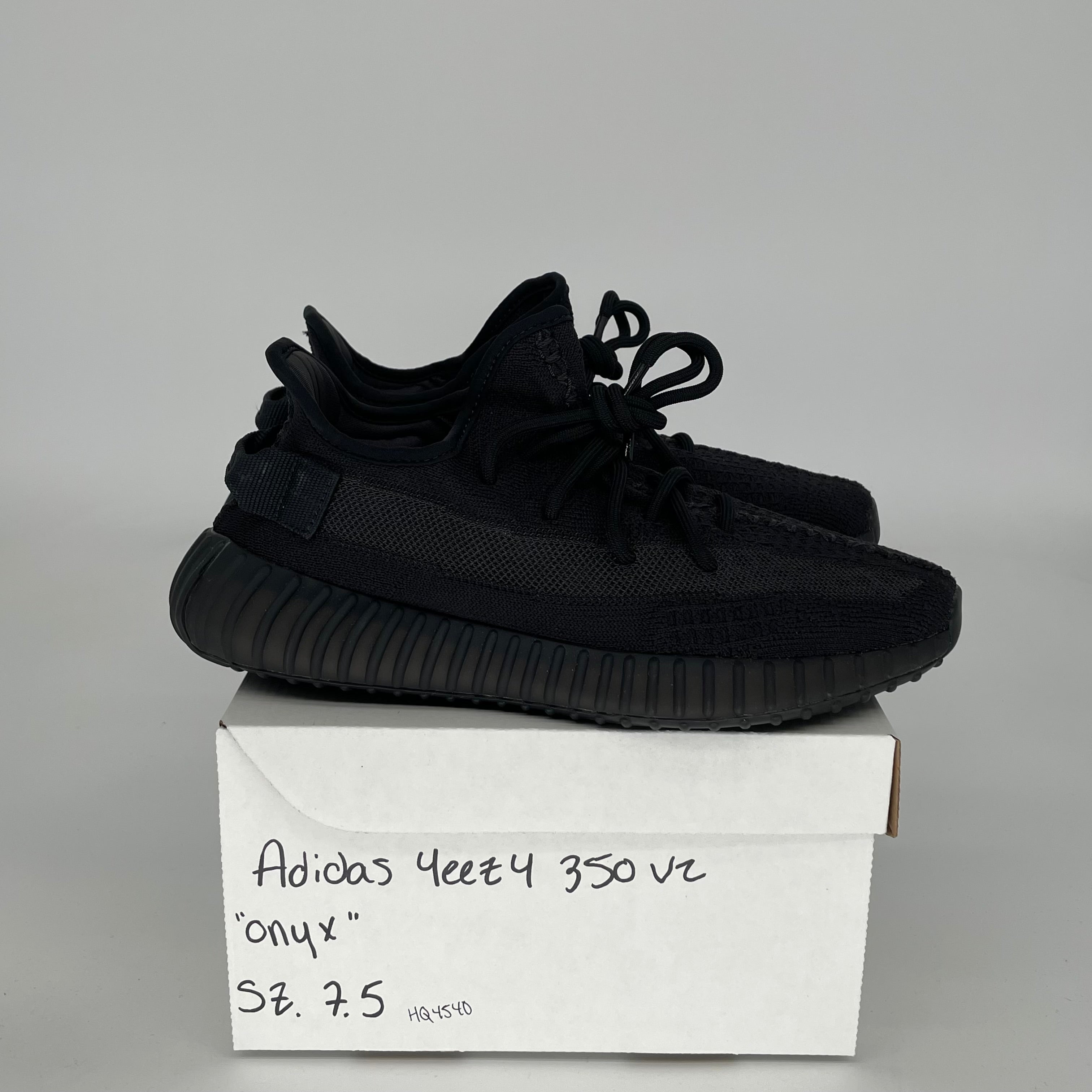 Adidas Yeezy Boost 350 V2 Onyx Black Men's Running Shoes Size 7.5 HQ4540 - Perfect for Casual Wear, Gym & Street Fashion