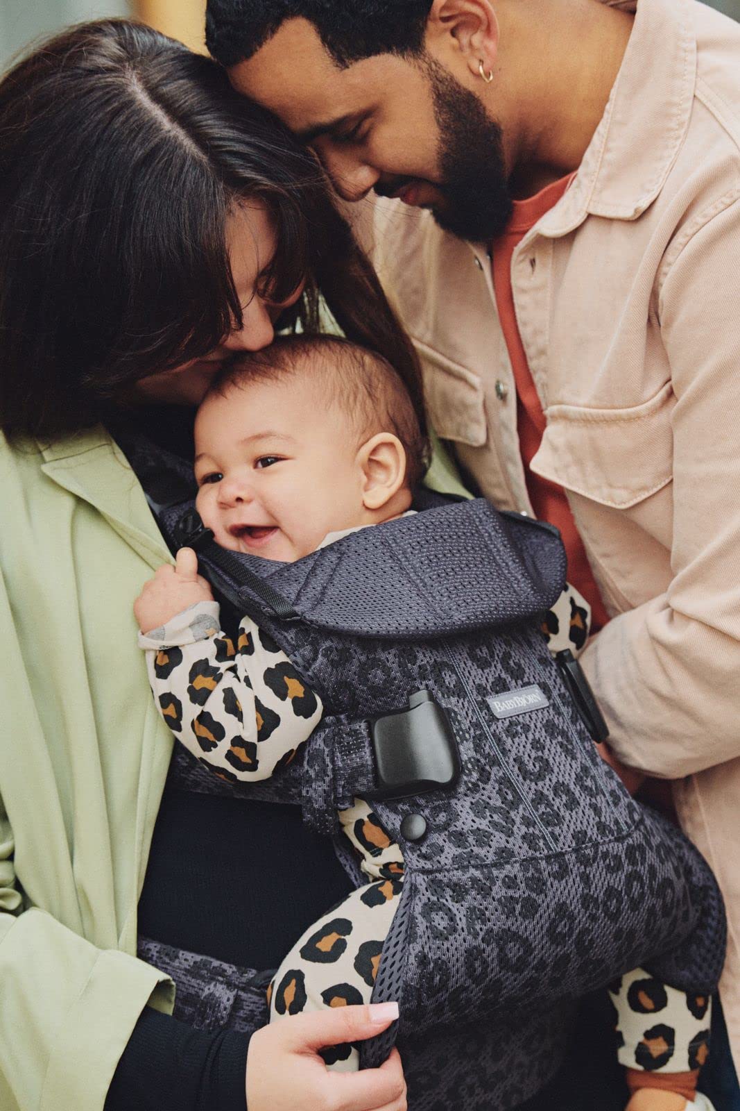 BabyBjörn Baby Carrier One Air - Breathable 3D Mesh Infant Carrier, Ergonomic Design for Newborn to Toddler (Anthracite/Leopard Print) - Perfect for Hiking, Shopping & Everyday Parenting