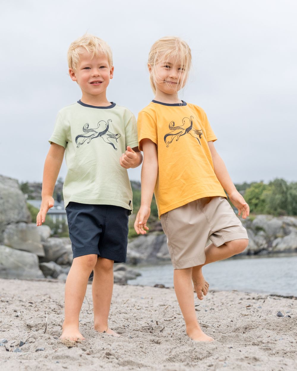 Didriksons Kids Mynta Logo T-Shirt - Comfortable Cotton Tee for Boys & Girls - Perfect for School, Play & Everyday Wear