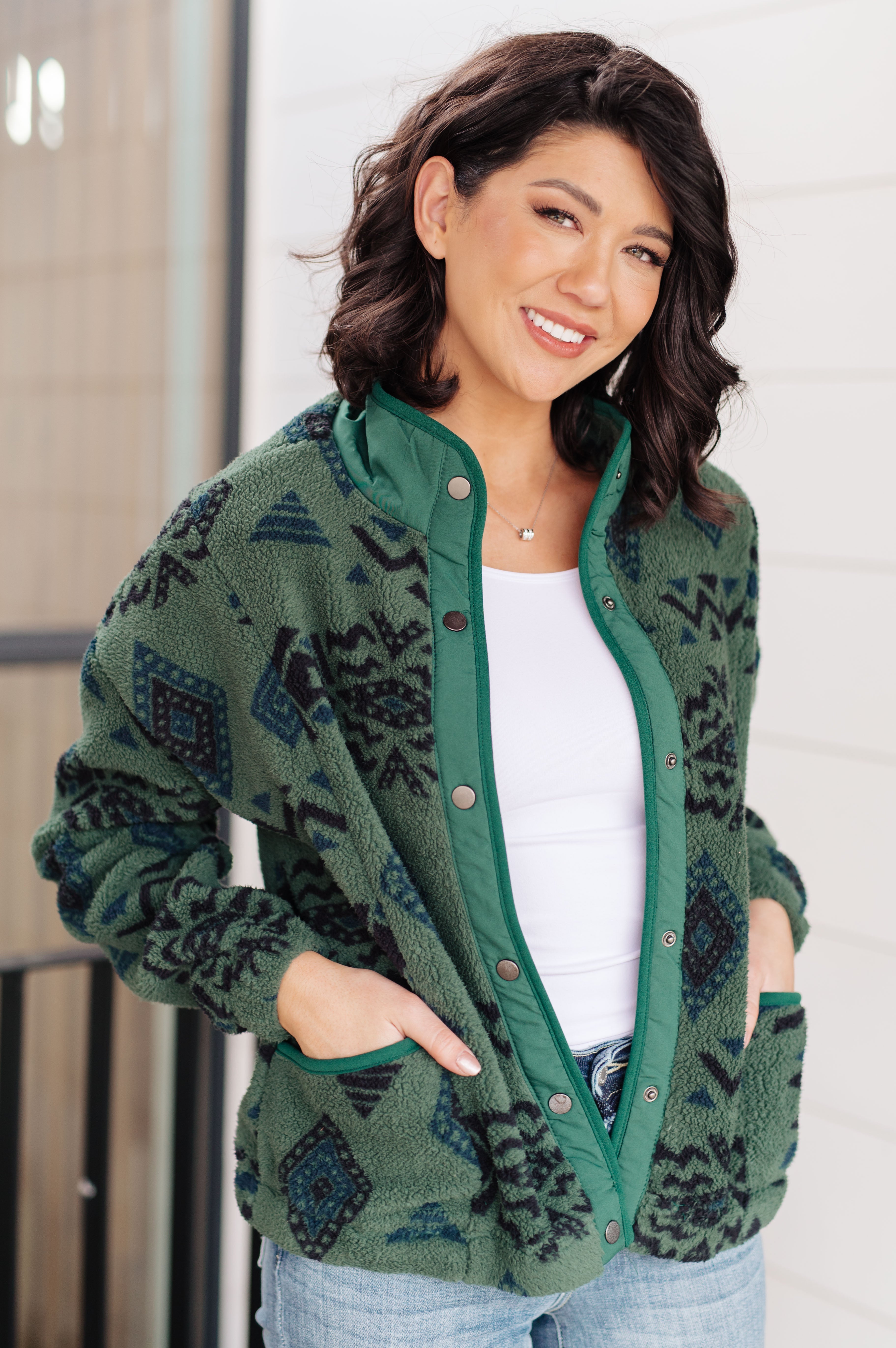 High Perspective Geometric Fleece Jacket - Stylish Winter Outerwear for Men & Women | Warm & Comfortable Fleece Coat for Hiking, Camping & Outdoor Activities