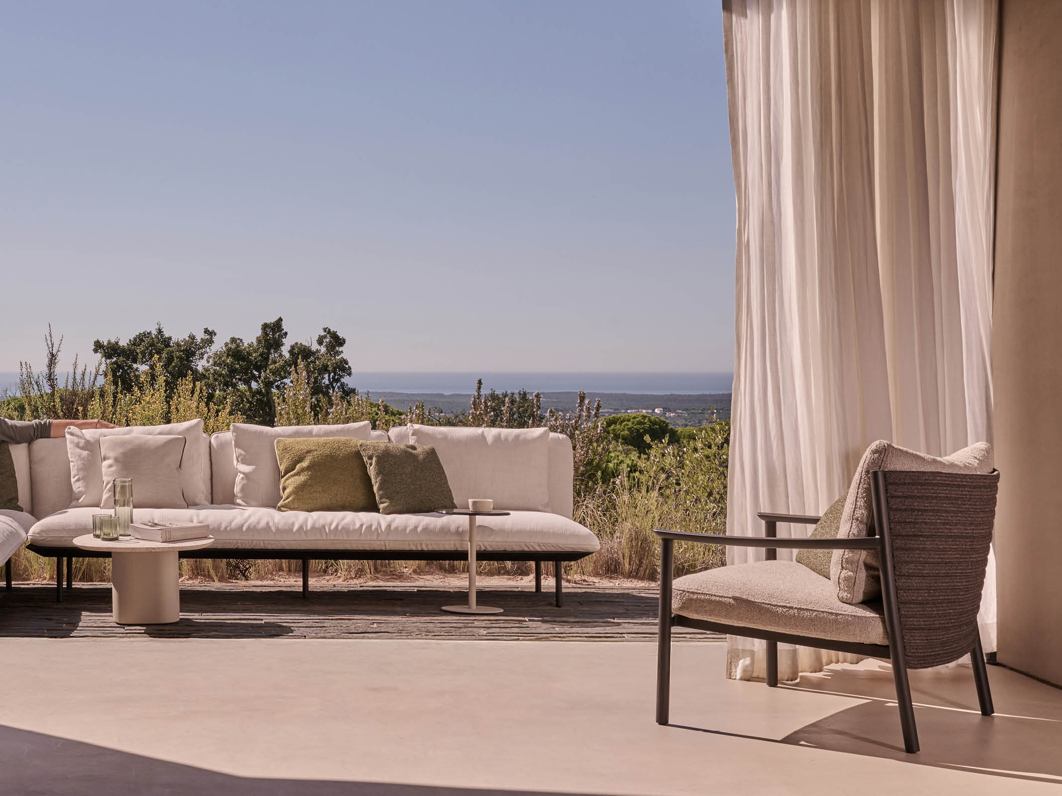 Lucca Lounge Chair - Modern Comfortable Accent Chair for Living Room, Bedroom & Office - Perfect for Relaxing, Reading & Decor