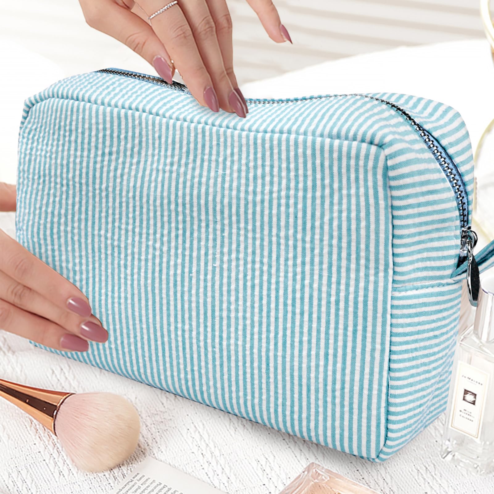 Cute Lightweight Makeup Bag for Women - Seersucker Cosmetic Organizer, Perfect Gift for Girls & Moms - Travel & Daily Use