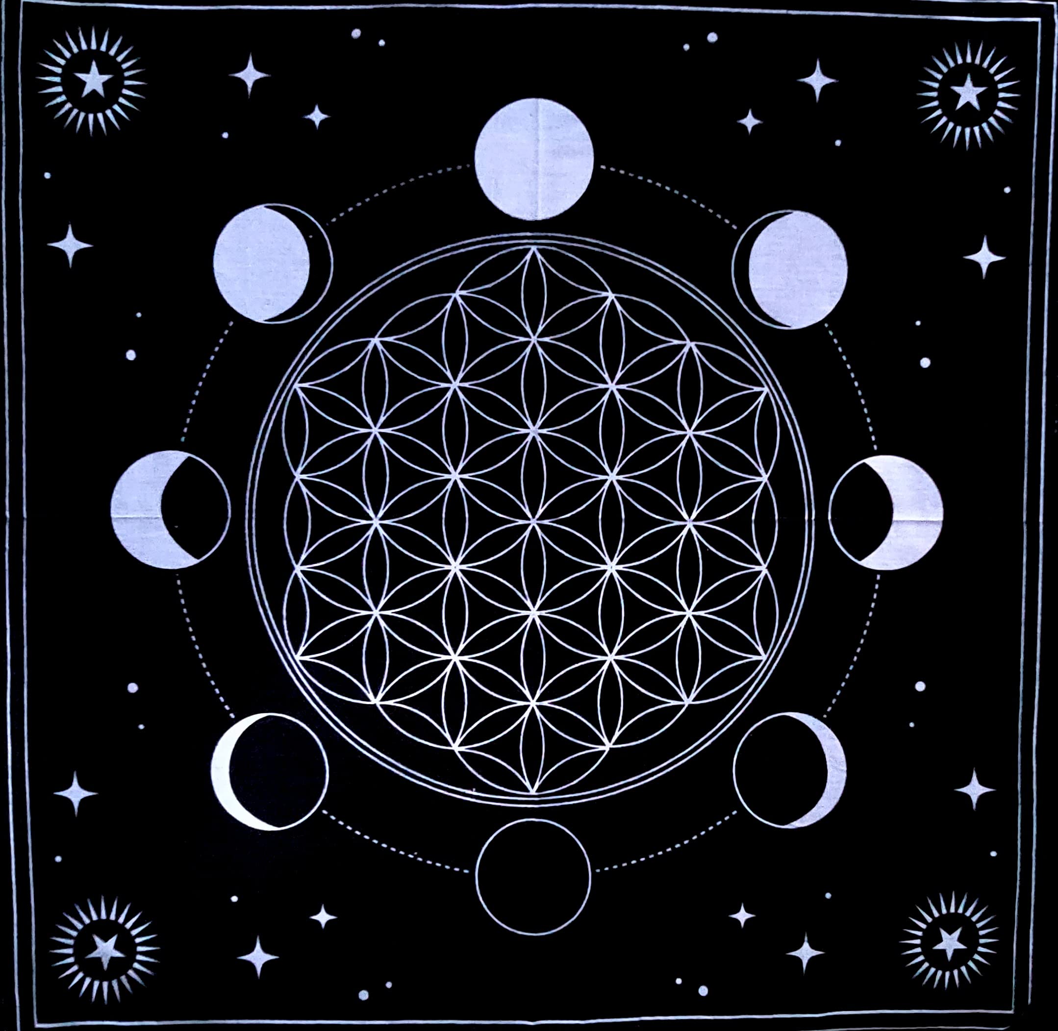 Premium 26x26 Inch Tarot Cloth with Moon Phases Design - Handcrafted Divination Altar Fabric for Tarot Readings, Astrology & Spiritual Rituals - Perfect for Psychic Sessions, Meditation Spaces & Witchcraft Altars