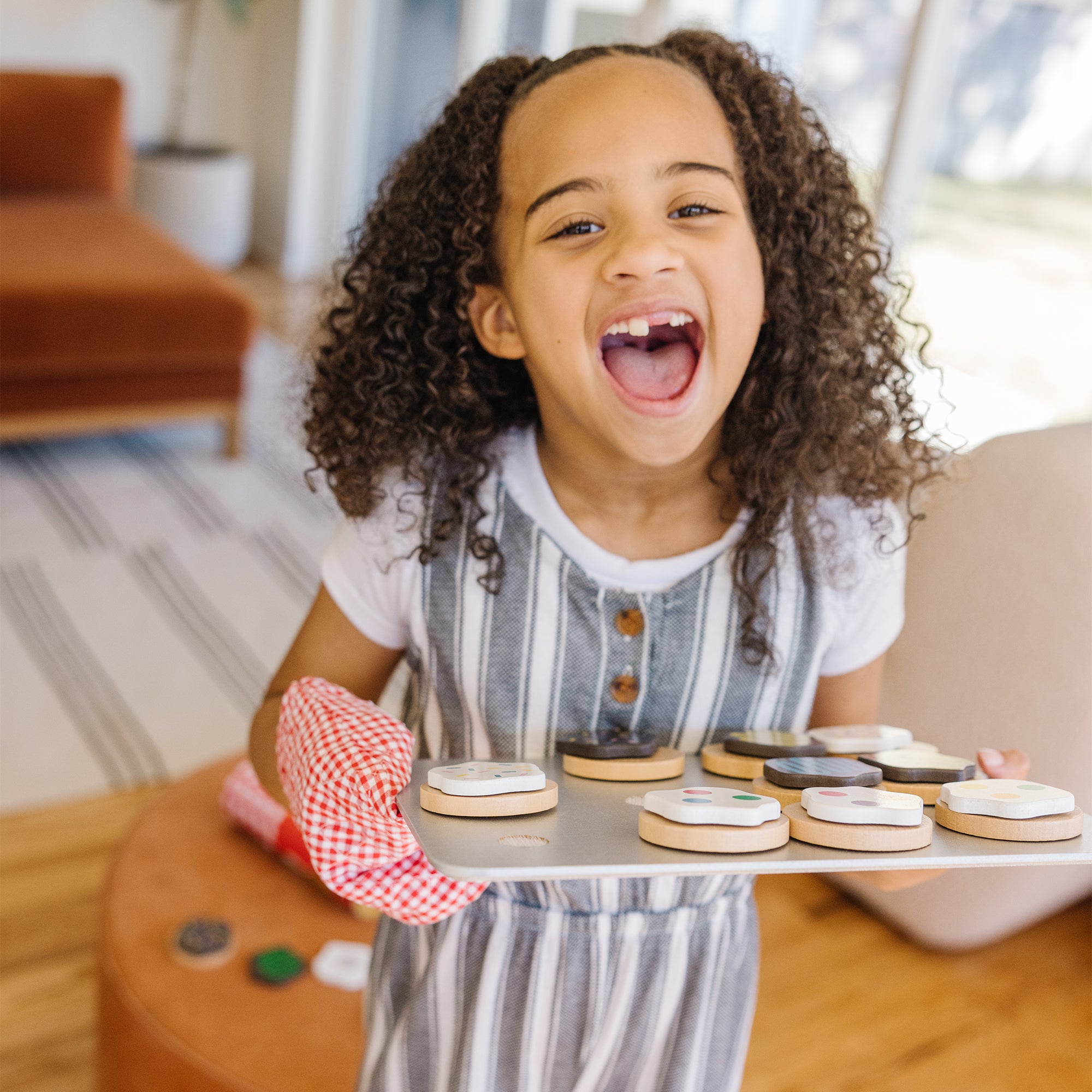 Wooden Slice & Bake Cookie Play Set - Pretend Baking Toy for Kids - Perfect for Imaginative Play & Learning in Kitchen-Themed Activities