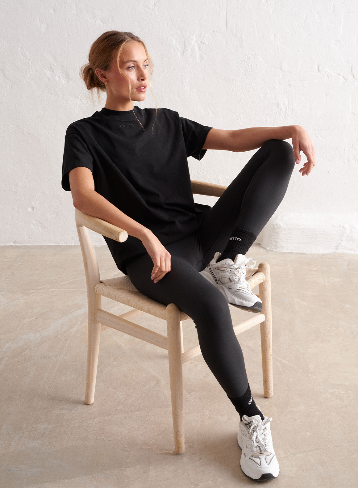 Stylish Black Boyfriend T-Shirt for Women - Comfortable Oversized Fit - Perfect for Casual Outfits, Layering & Lounge Wear