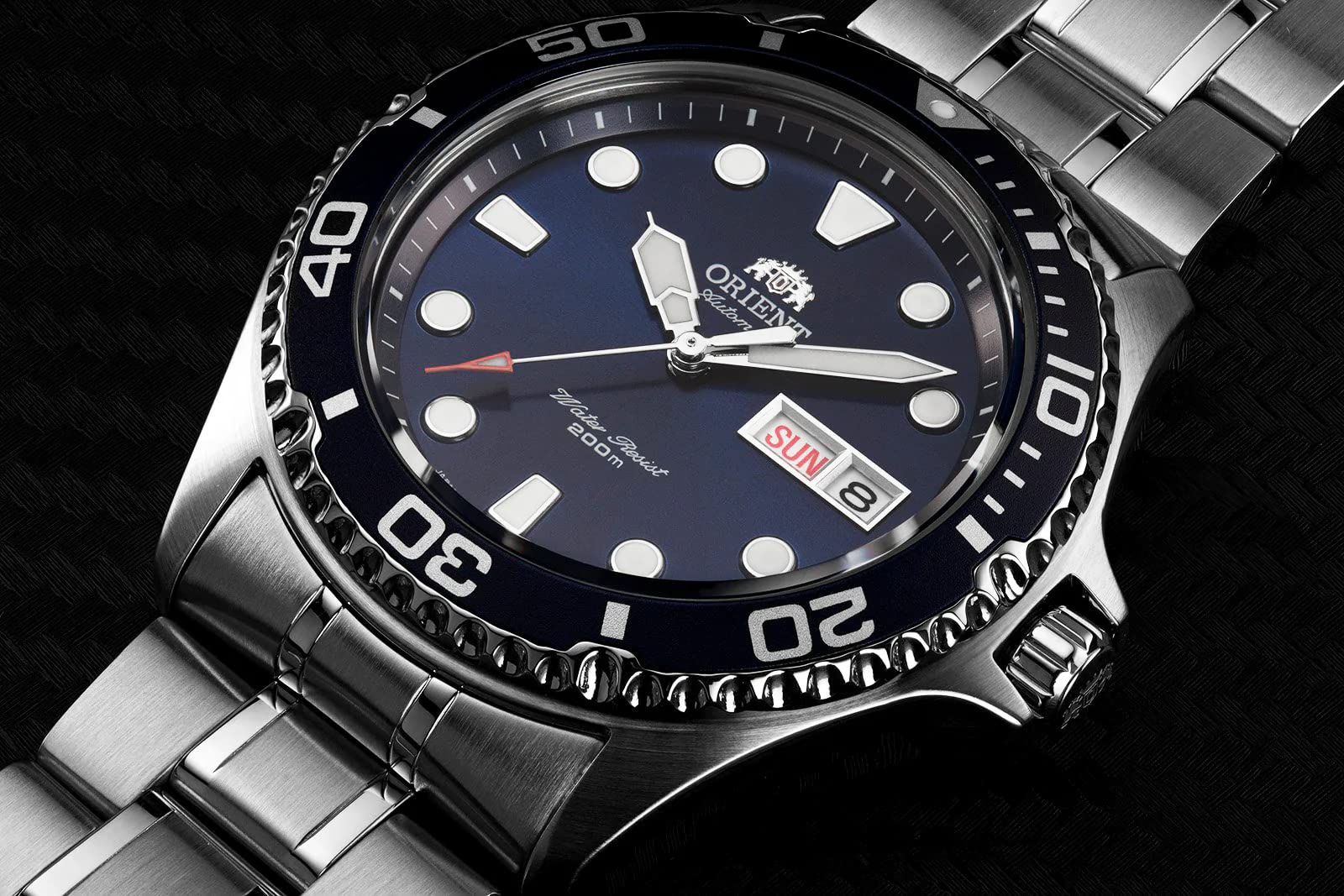Orient Men's Japanese Automatic Hand-Winding Stainless Steel 200M Water Resistant Diver Watch - Perfect for Scuba Diving, Swimming & Outdoor Adventures